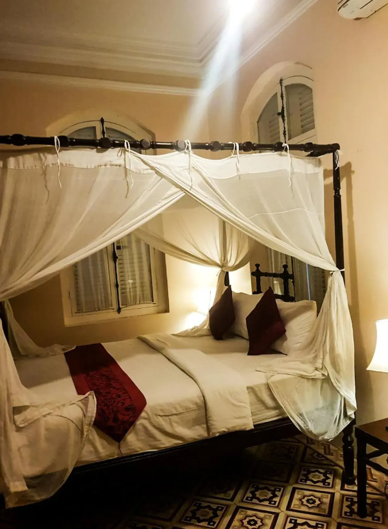 Small Double Room in La Villa Small Double Room in La Villa