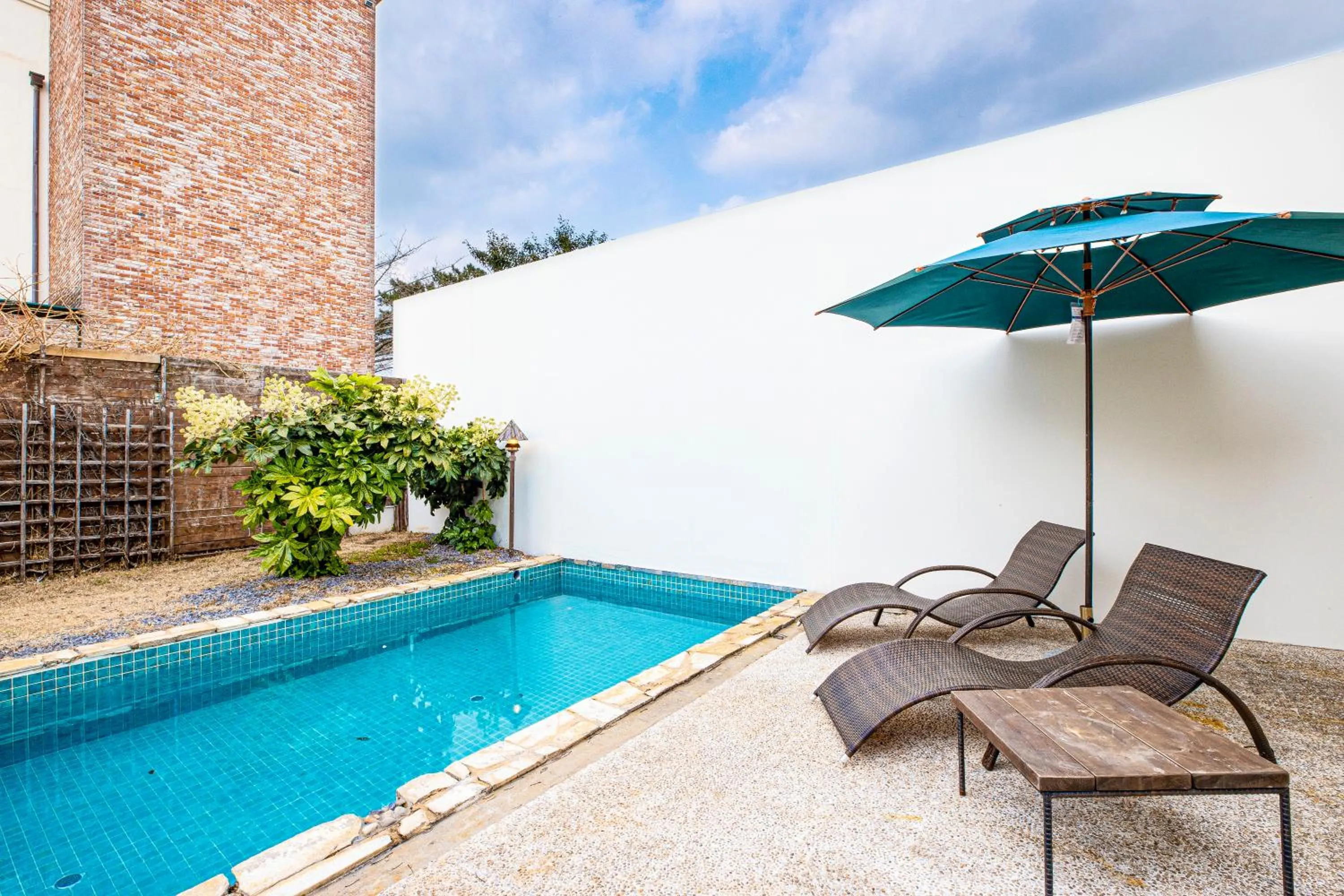 Swimming pool in Olle Resort