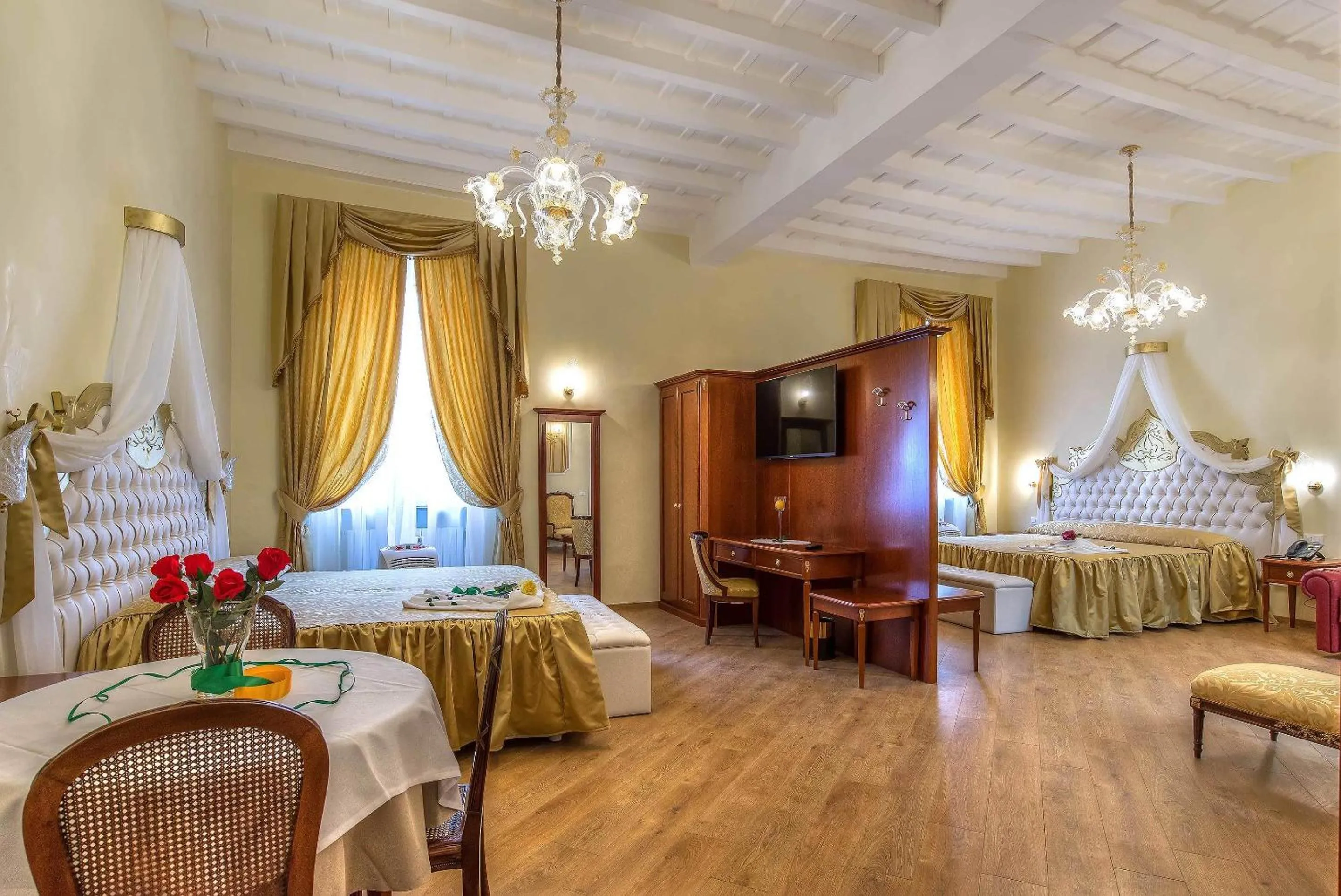 Bedroom, Bed in Trevi Rome Suite