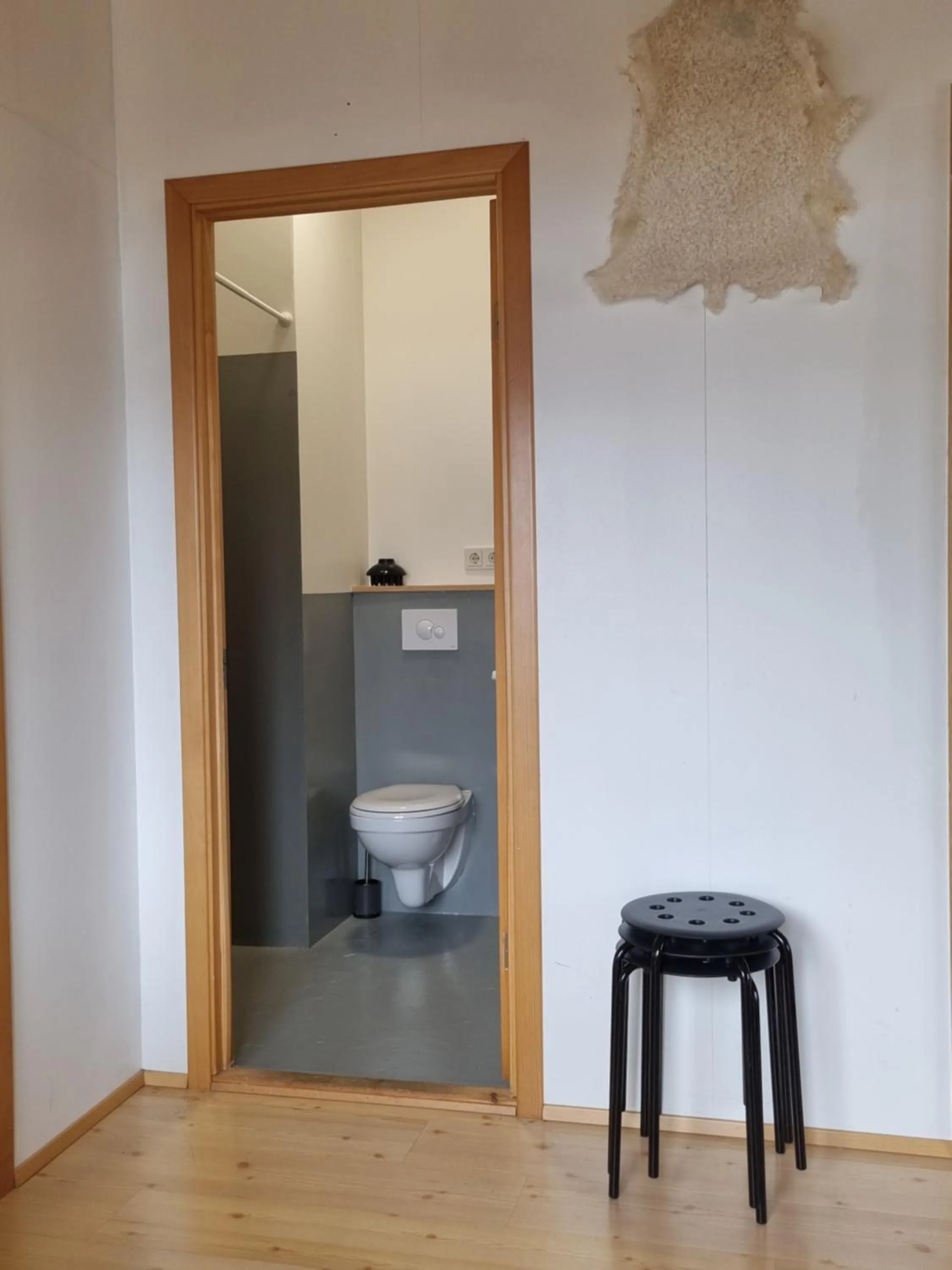 Toilet in Lindarbrekka