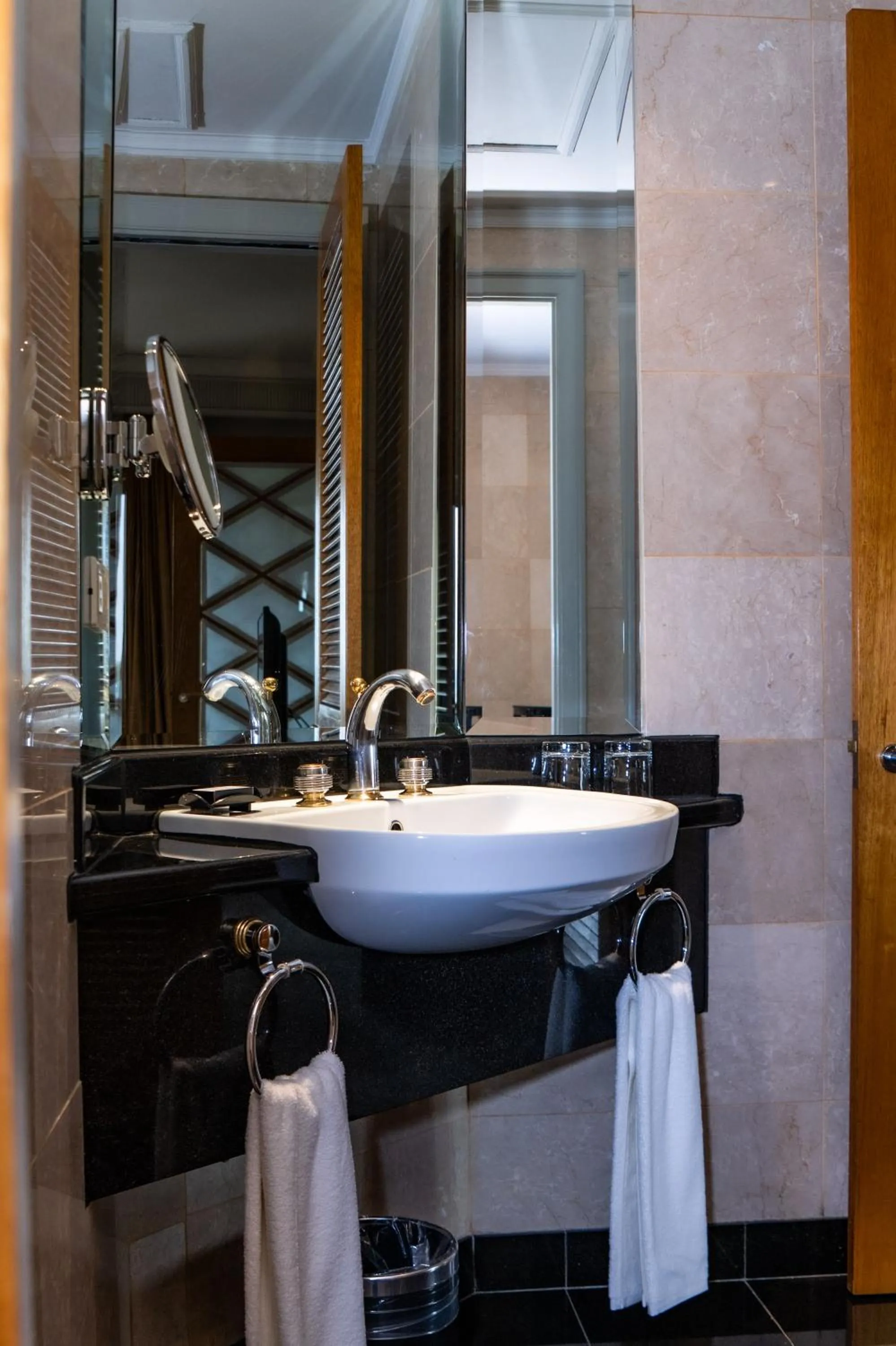 Bathroom in Royal Majestic Hotel