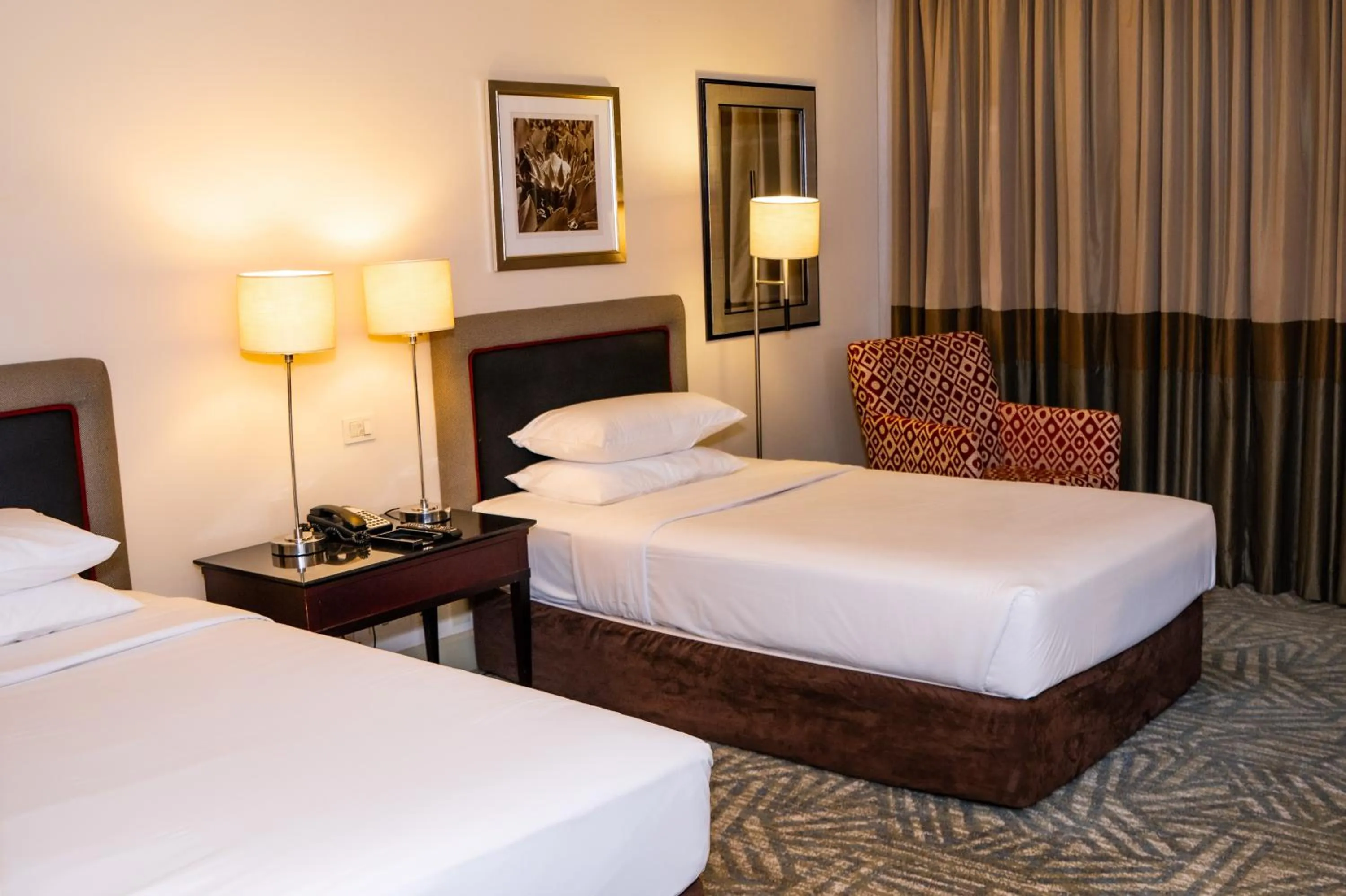 Bedroom, Bed in Royal Majestic Hotel