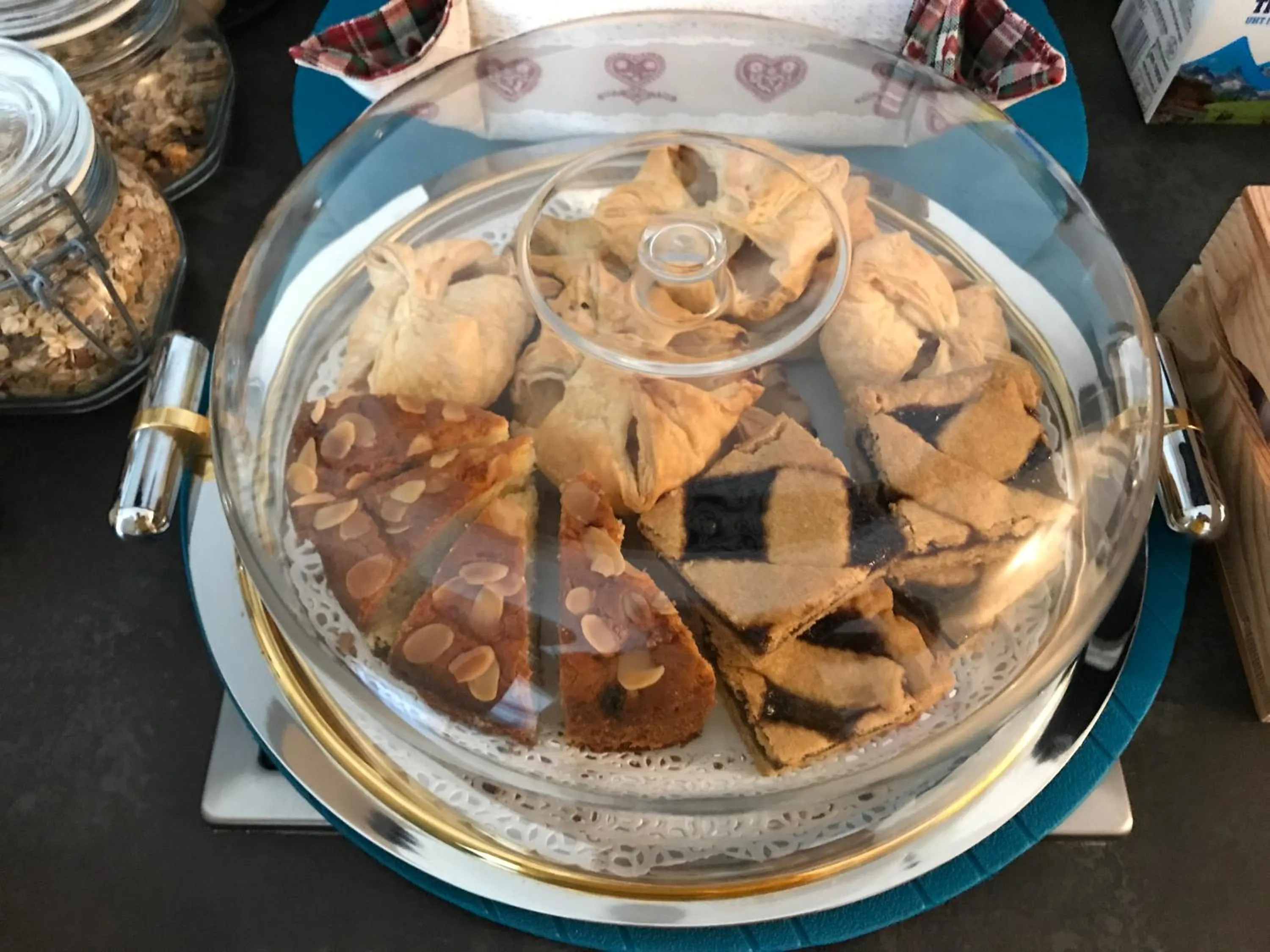 Breakfast in Nenez B&B