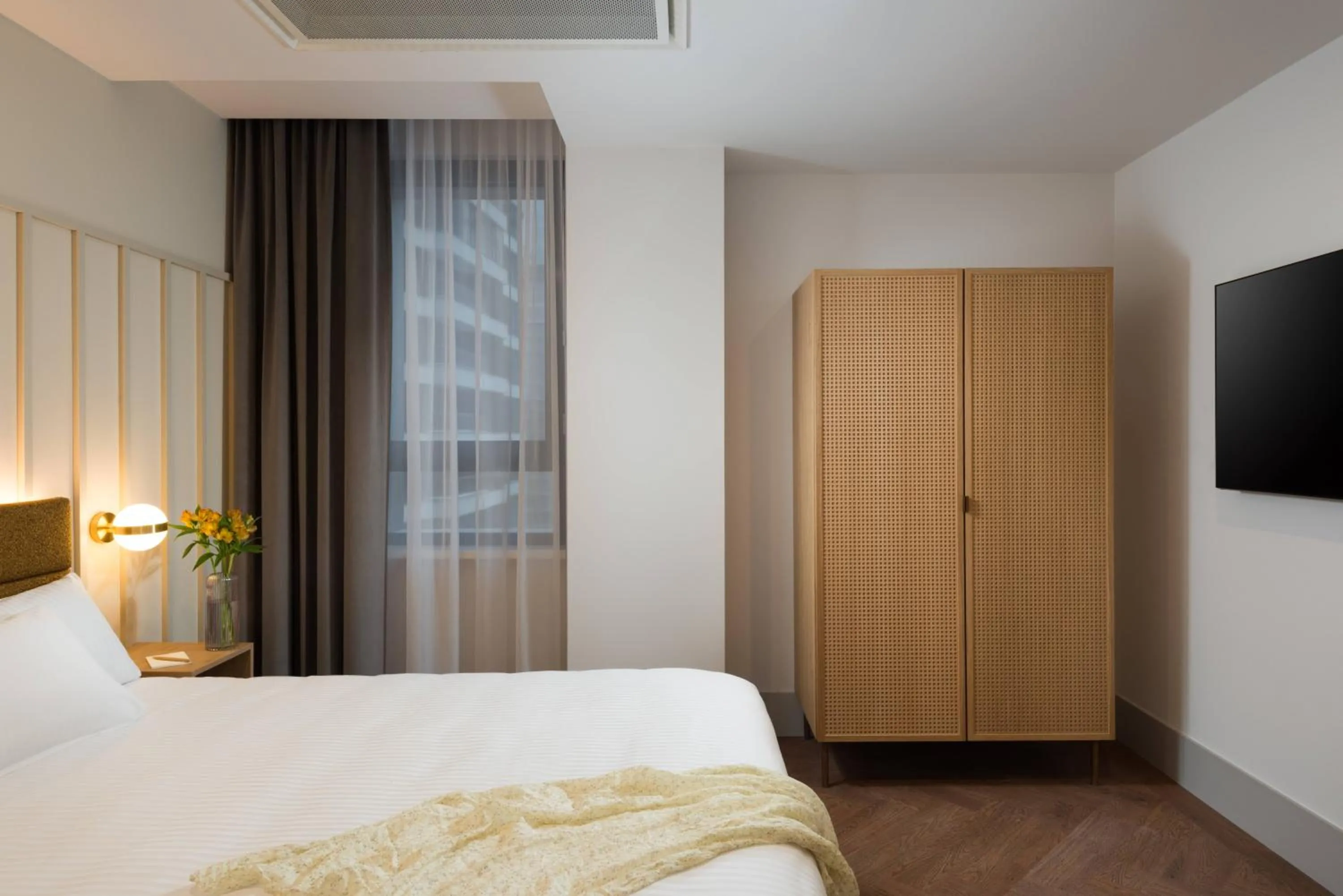 Bed in master Wola Warsaw