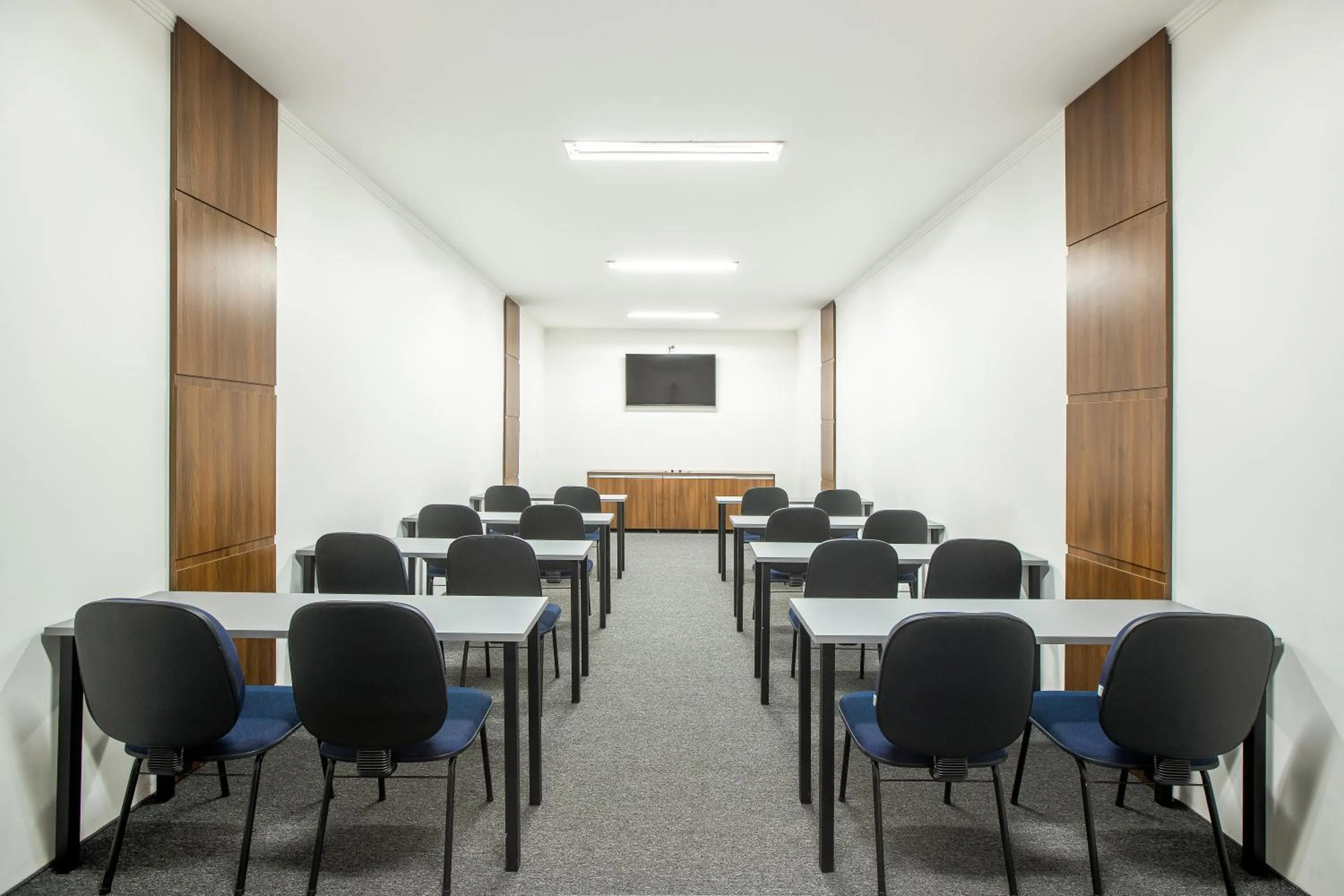 TV and multimedia in Sumaré Park Hotel