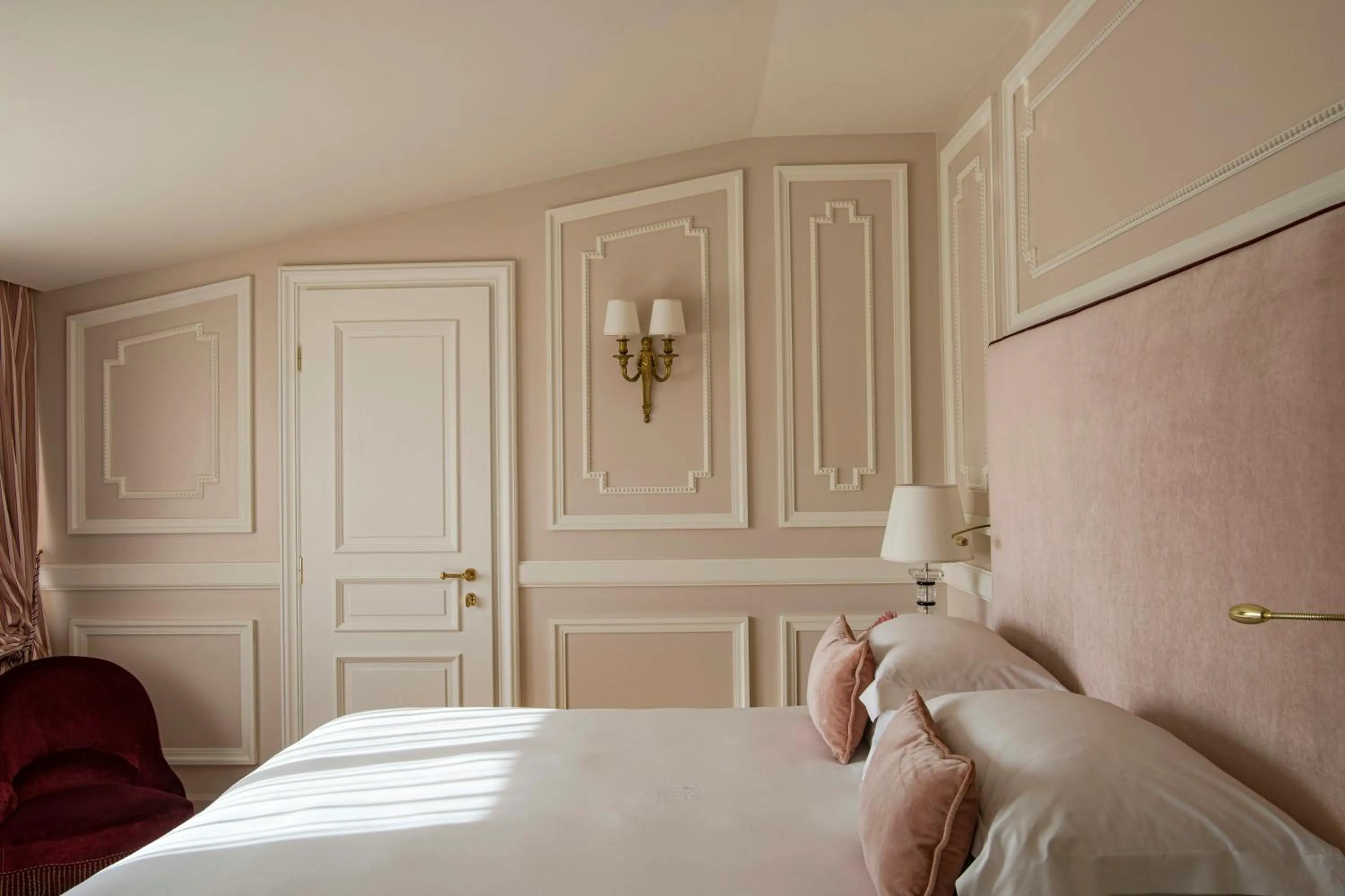 Photo of the whole room, Bed in Hotel d’Inghilterra Roma – Starhotels Collezione