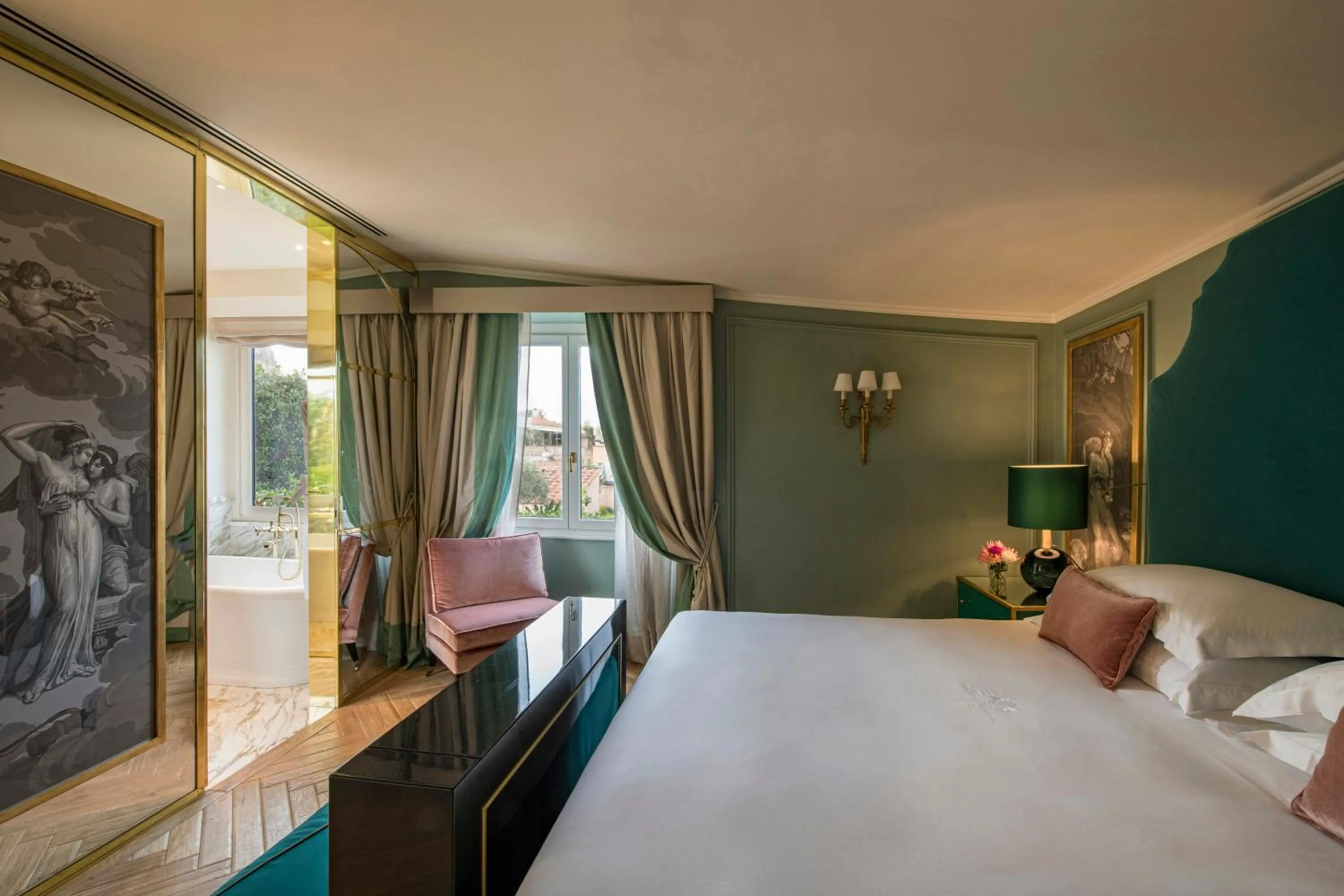 Photo of the whole room, Bed in Hotel d’Inghilterra Roma – Starhotels Collezione