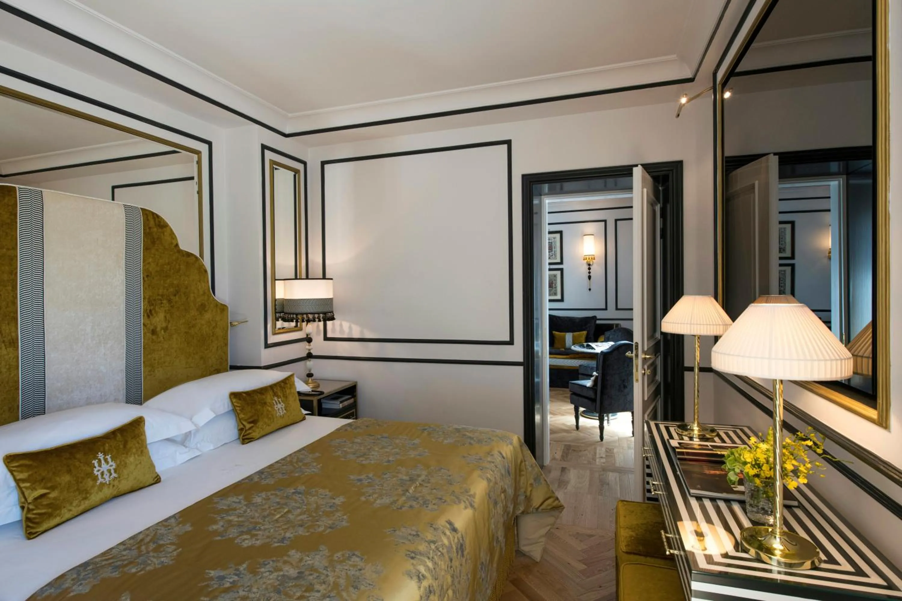 Balcony/Terrace, Bed in Hotel d’Inghilterra Roma – Starhotels Collezione