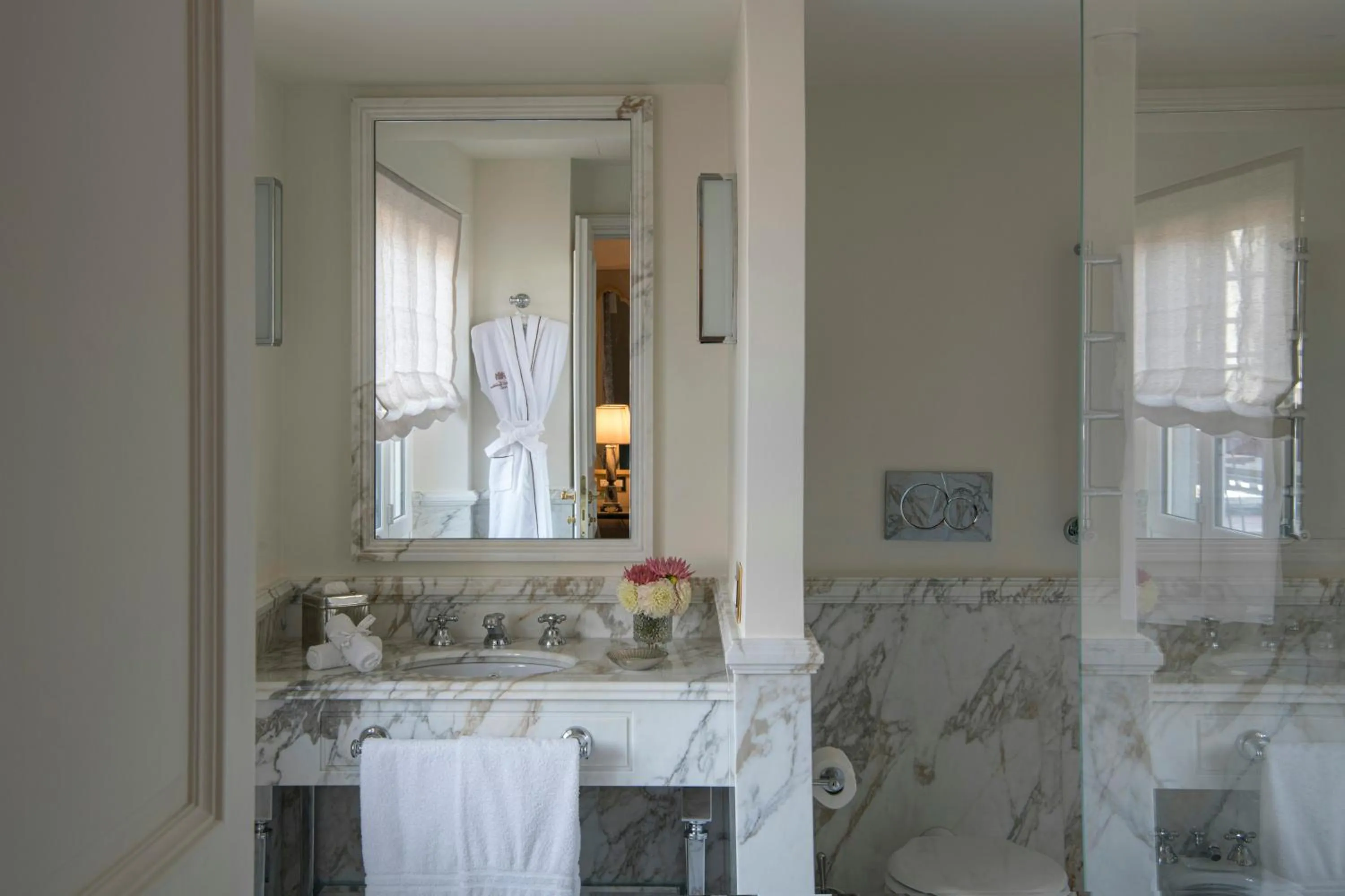 Bathroom in Hotel d’Inghilterra Roma – Starhotels Collezione