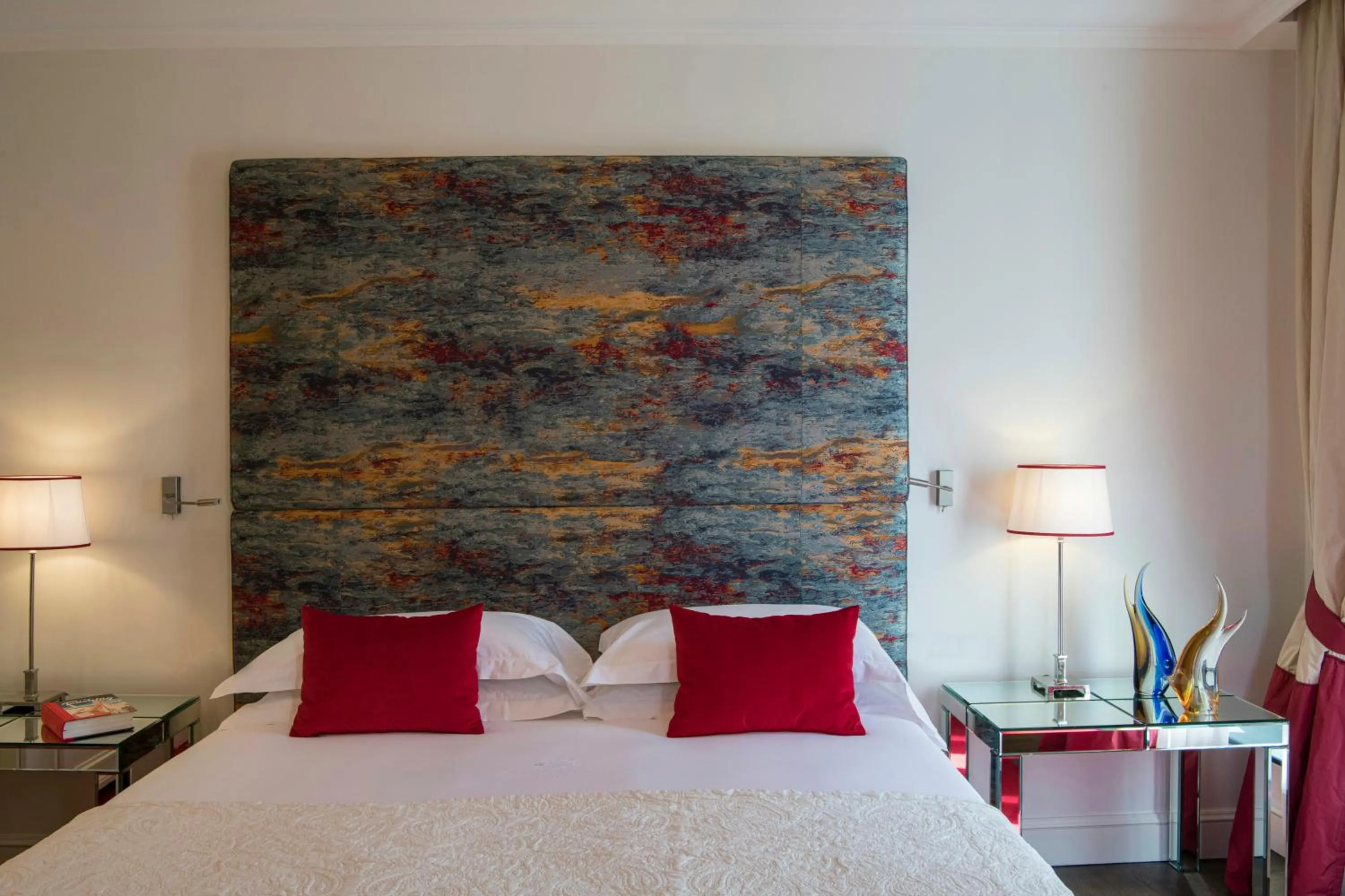 Bathroom, Bed in Hotel d’Inghilterra Roma – Starhotels Collezione