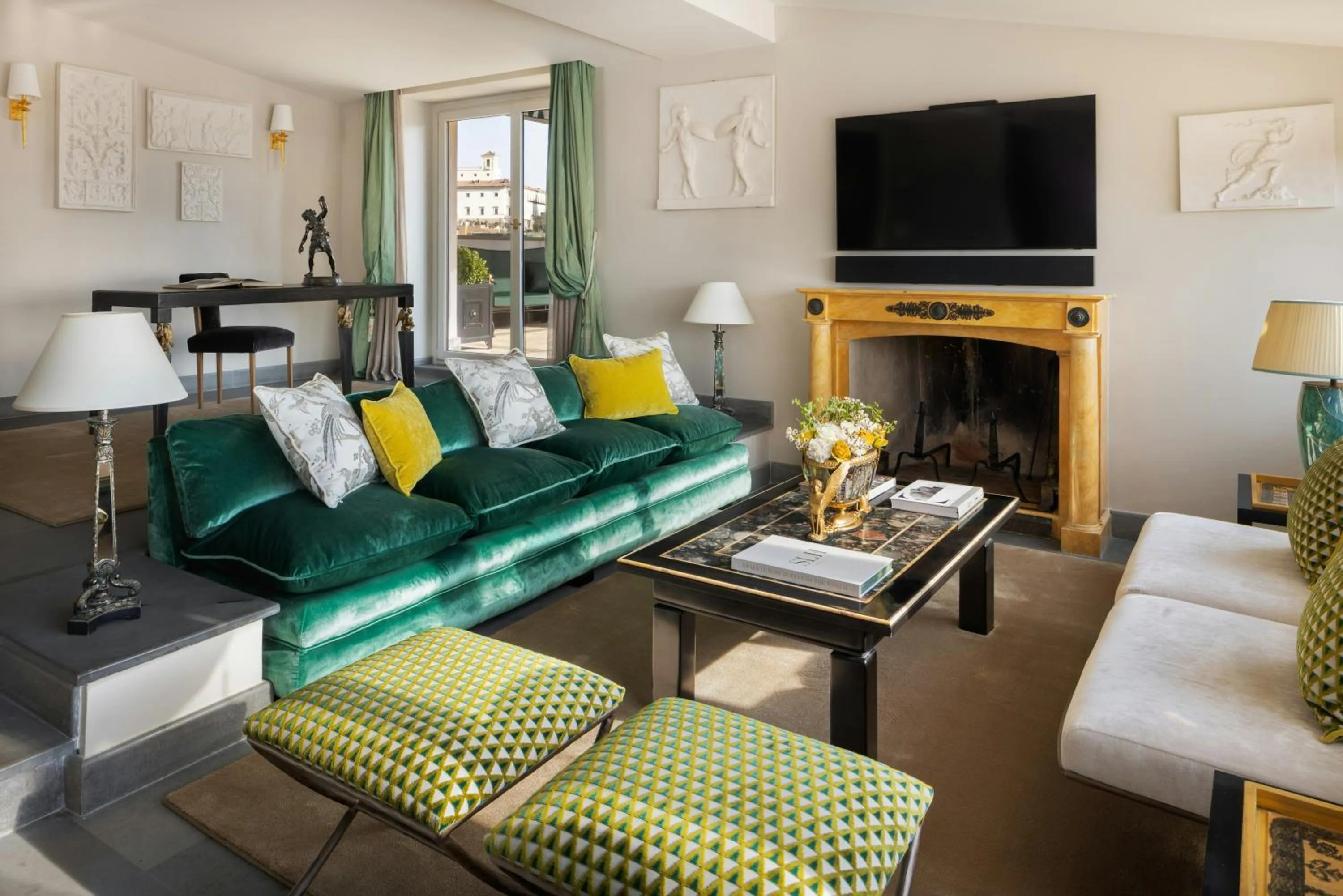 Photo of the whole room in Hotel d’Inghilterra Roma – Starhotels Collezione