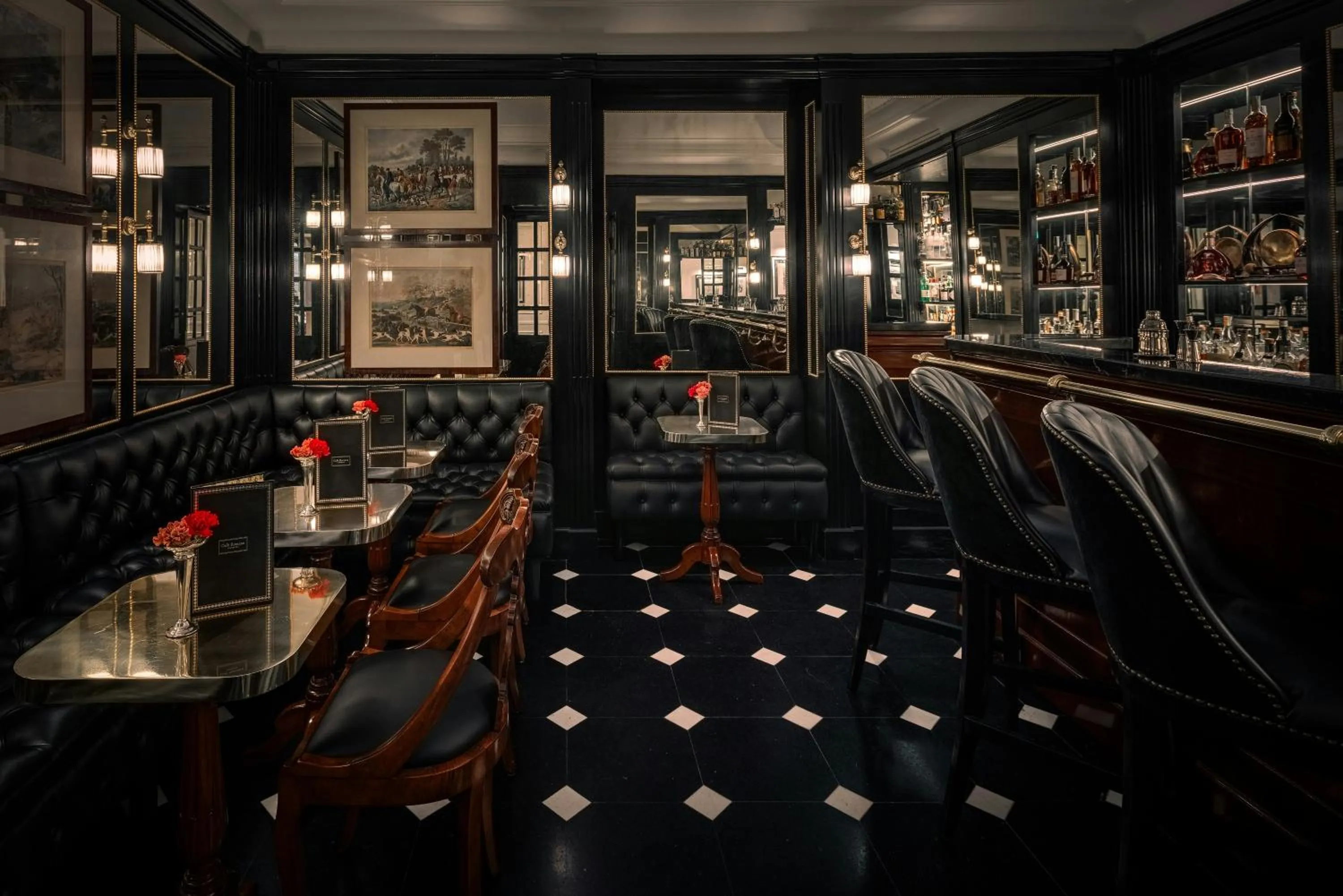 Lounge or bar in Hotel d’Inghilterra Roma – Starhotels Collezione