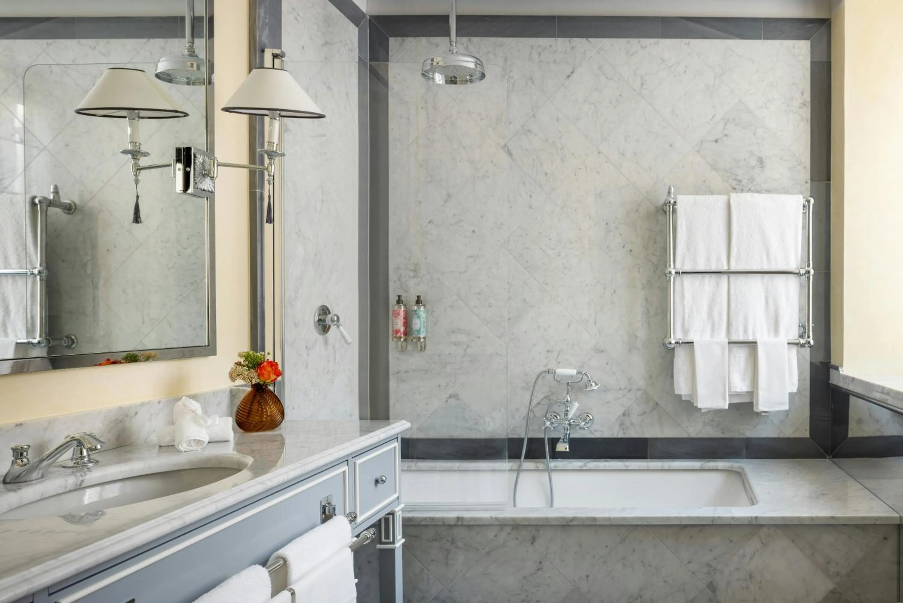 Bathroom in Hotel d’Inghilterra Roma – Starhotels Collezione