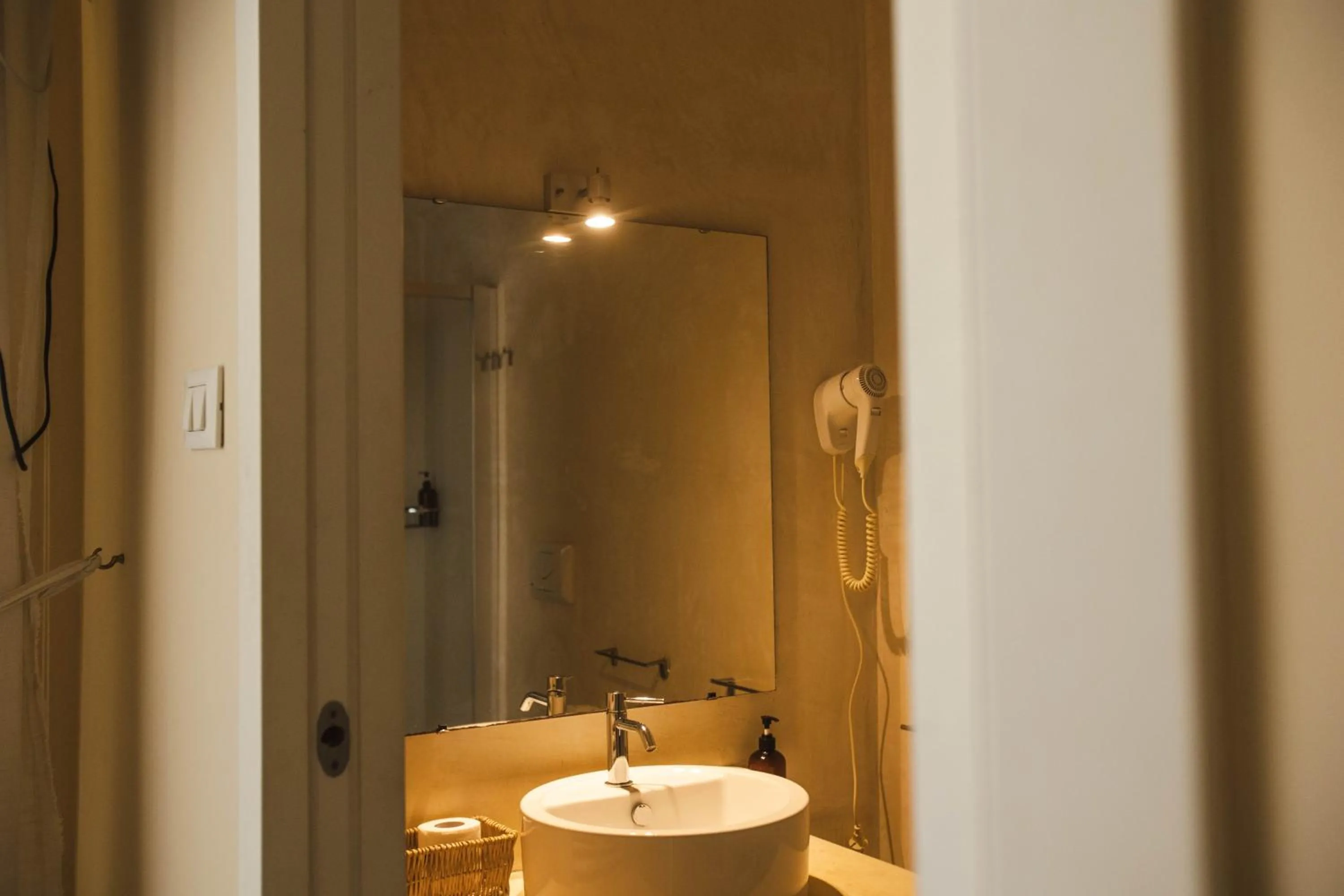 Bathroom in 4 Balconi rooms-Boutique B&B