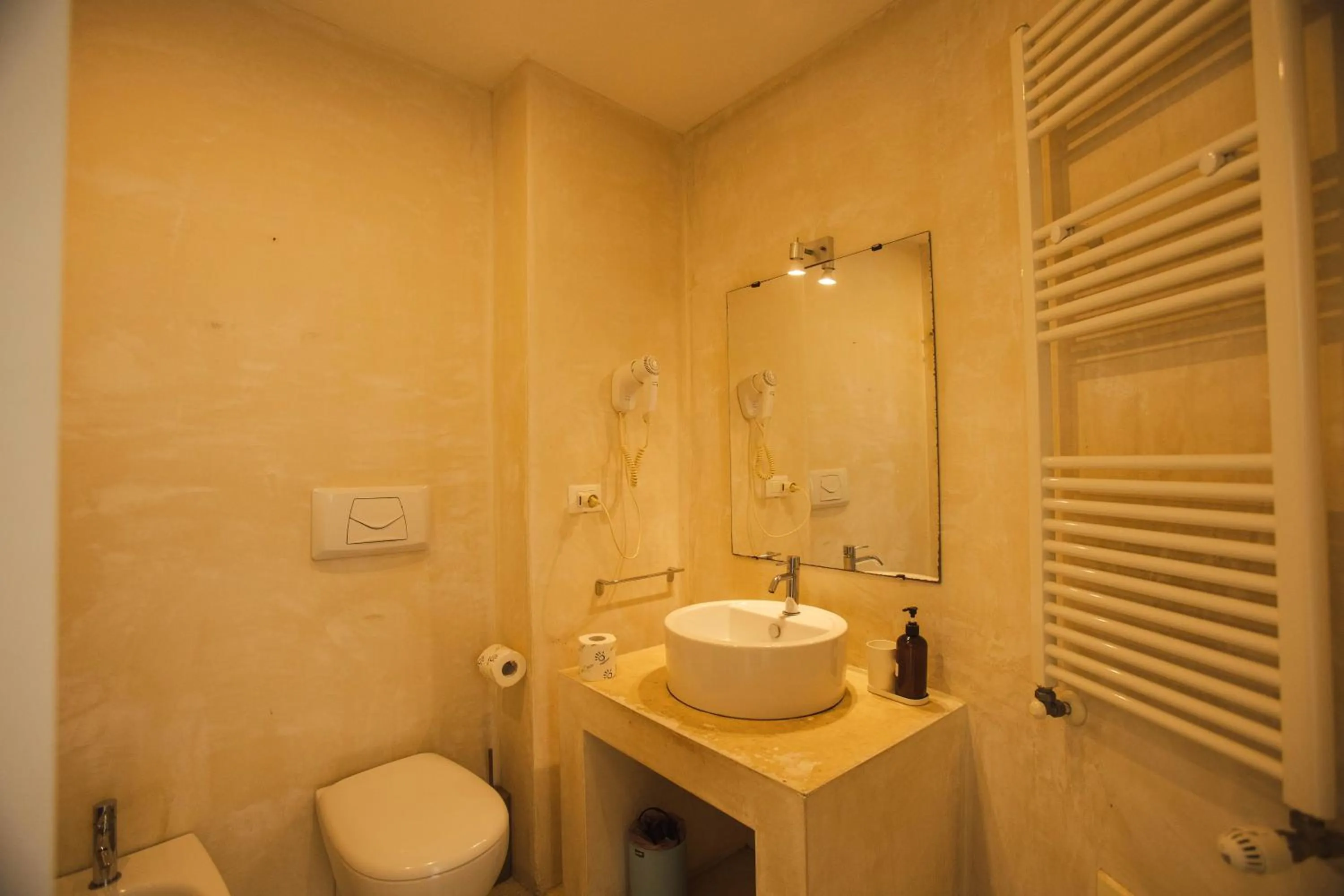 Bathroom in 4 Balconi rooms-Boutique B&B