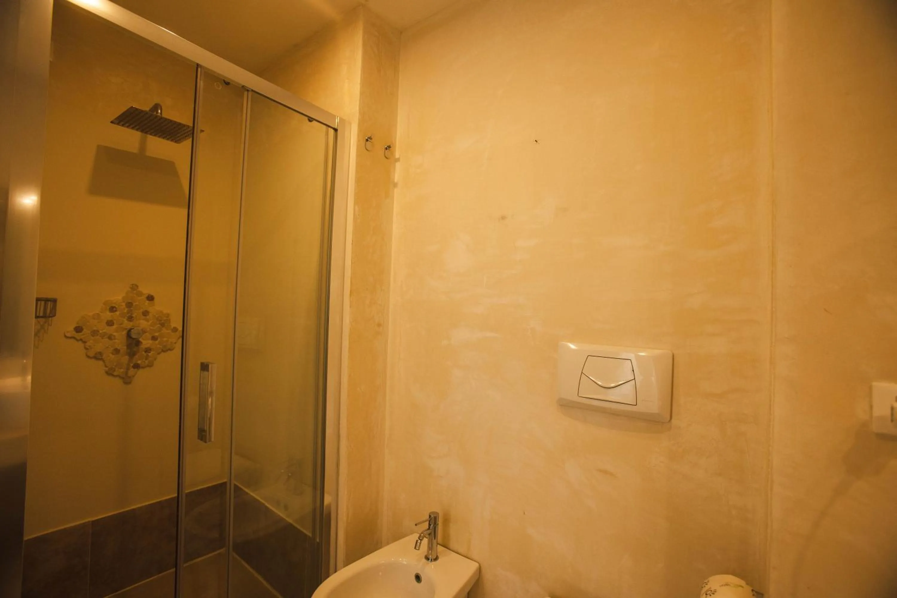 Shower in 4 Balconi rooms-Boutique B&B