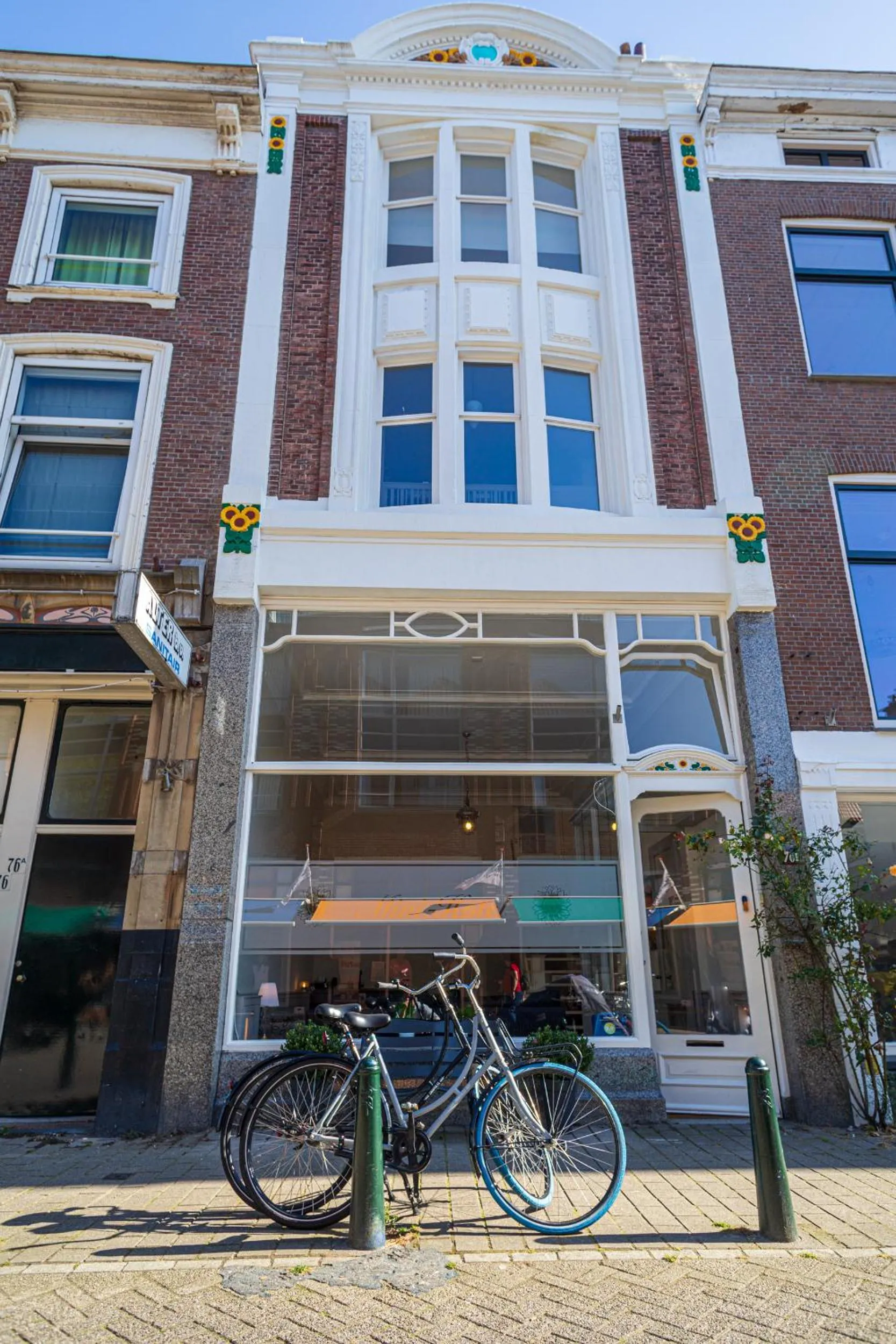 Cycling in Sleep&Stay Floris IV