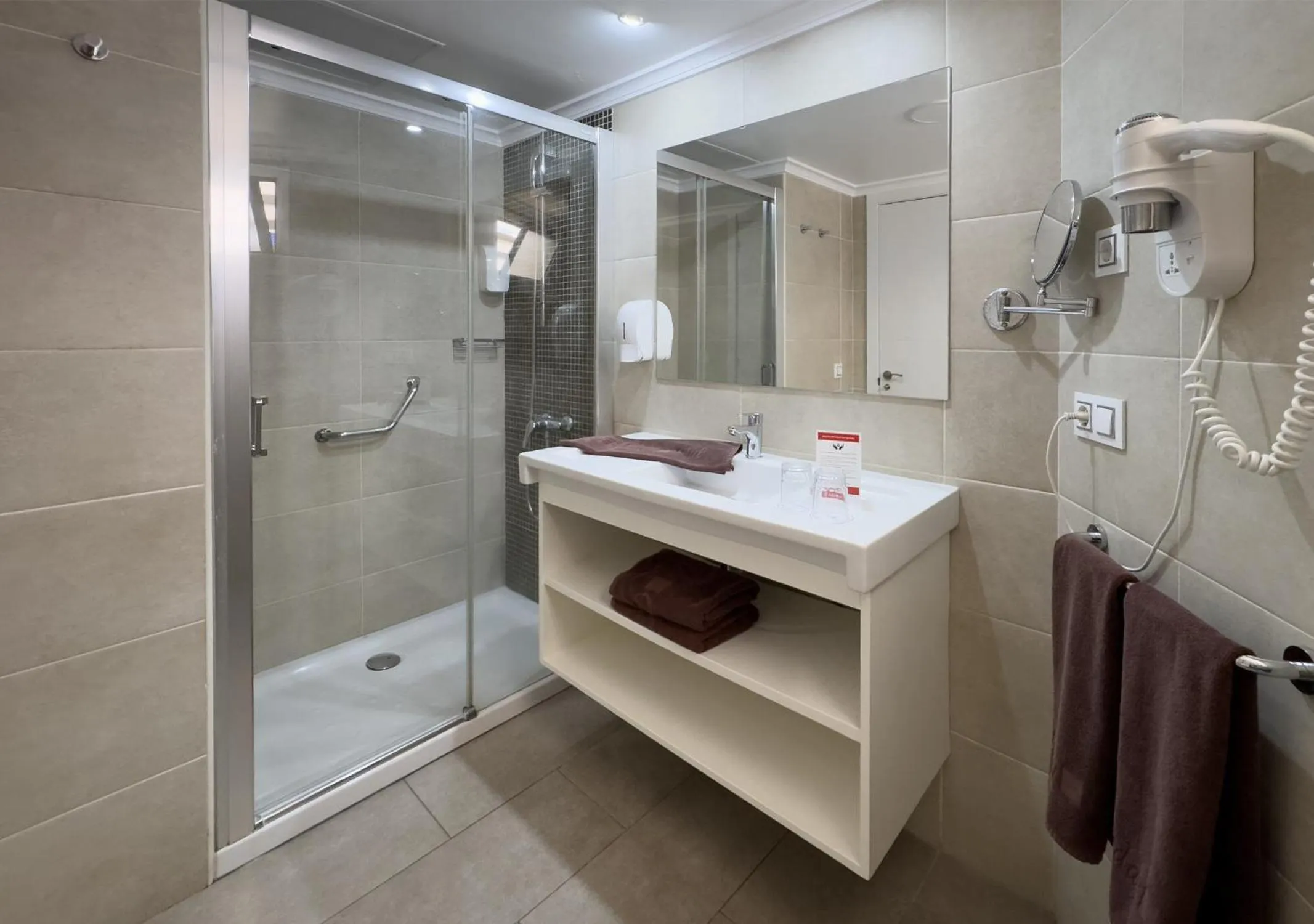 Shower in Holiday Club Vista Amadores