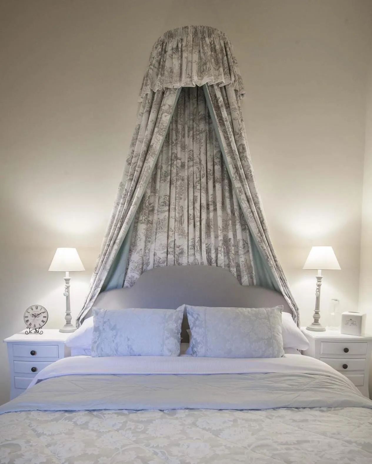 Bed in Linton Court Coach House