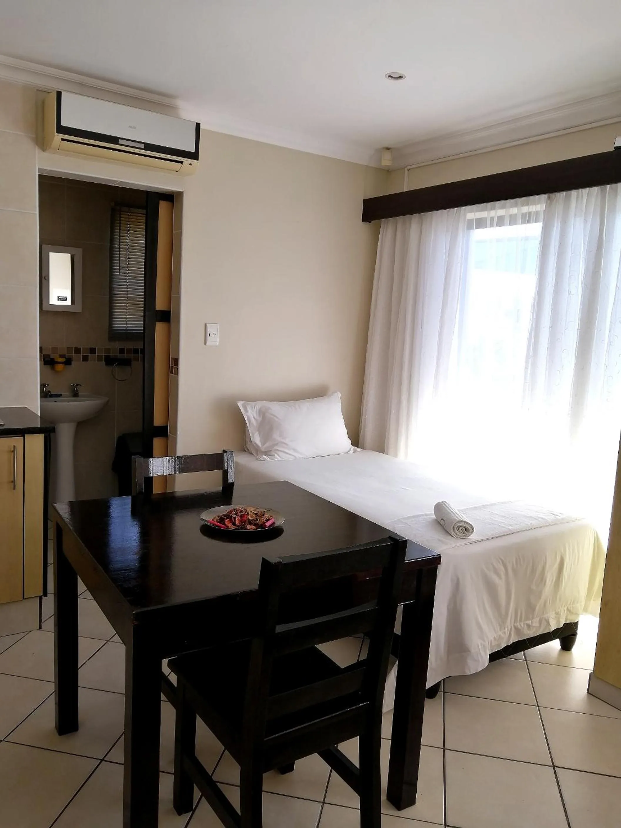 Bed in Seagull Lodge