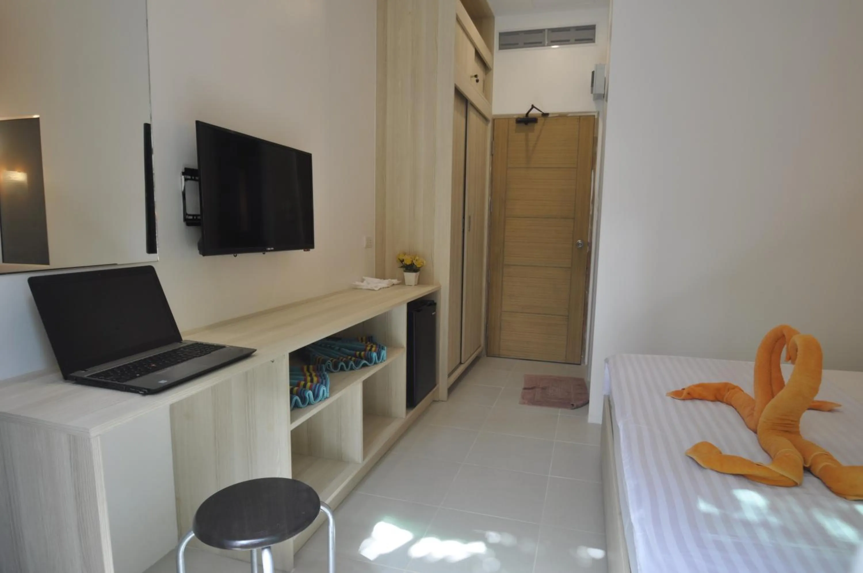 TV and multimedia, Bed in Duangjai Residence, Rooms & Apartments
