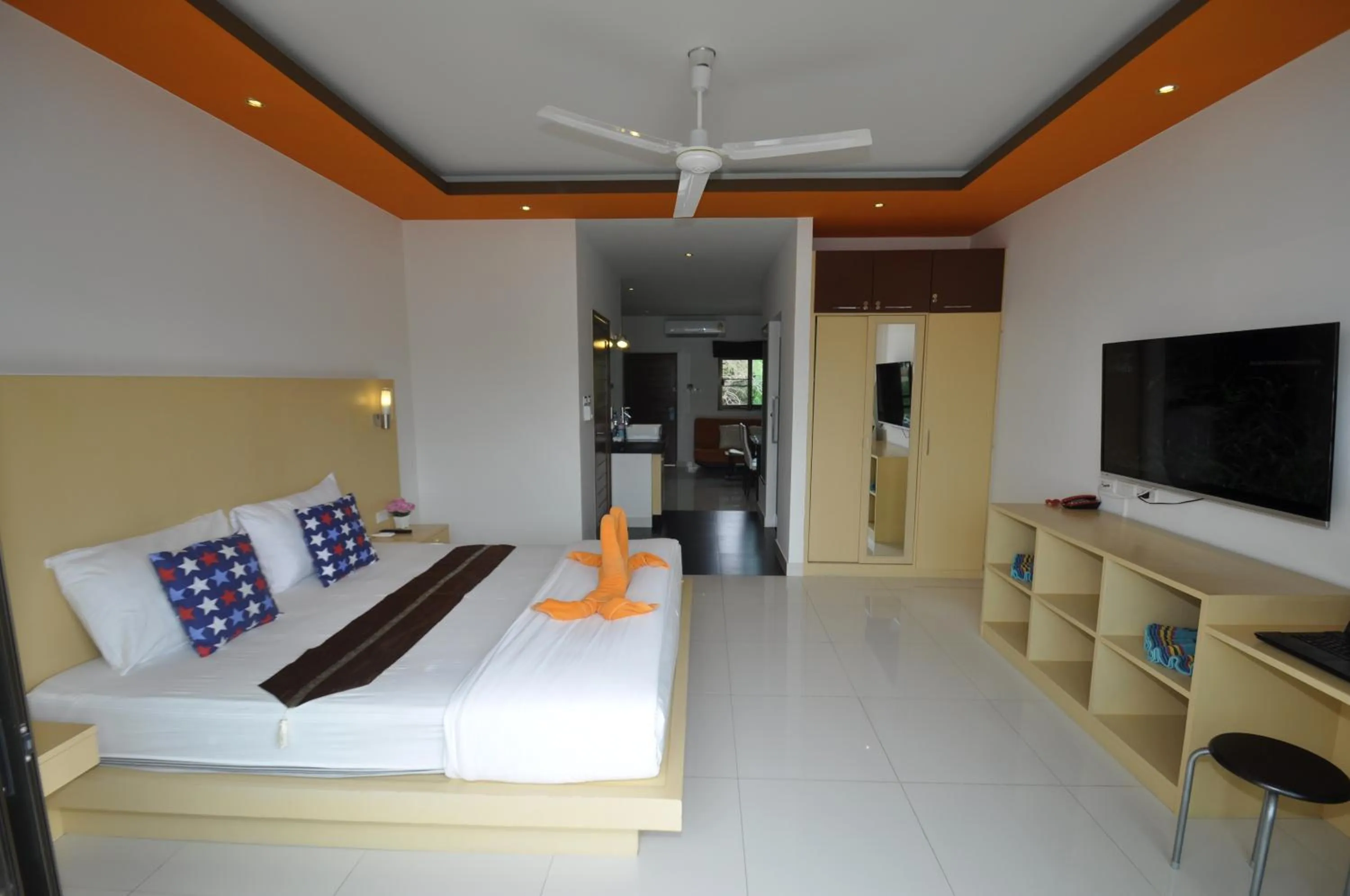 Bedroom, Bed in Duangjai Residence, Rooms & Apartments