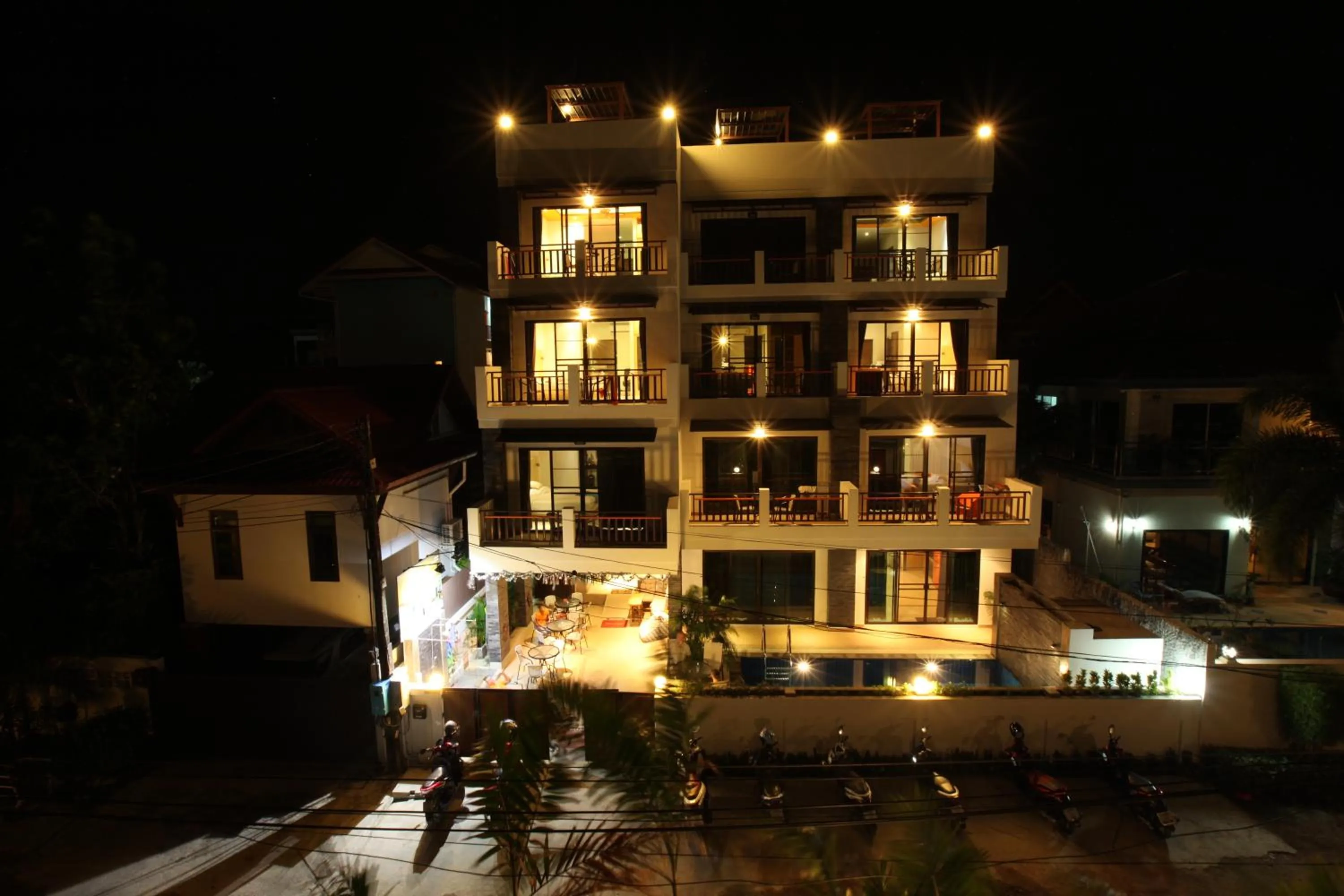 Property building in Duangjai Residence, Rooms & Apartments