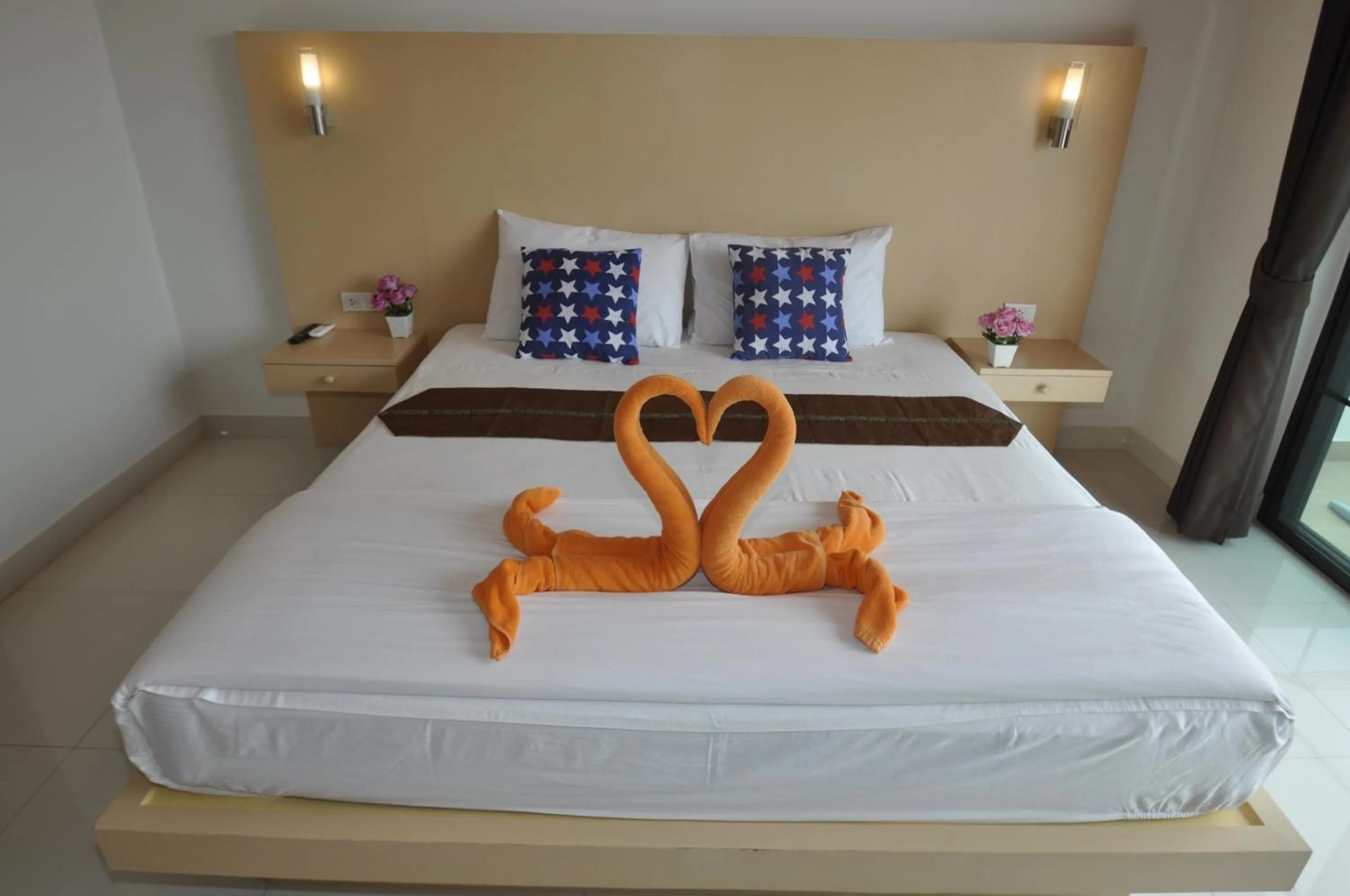 Bedroom, Bed in Duangjai Residence, Rooms & Apartments