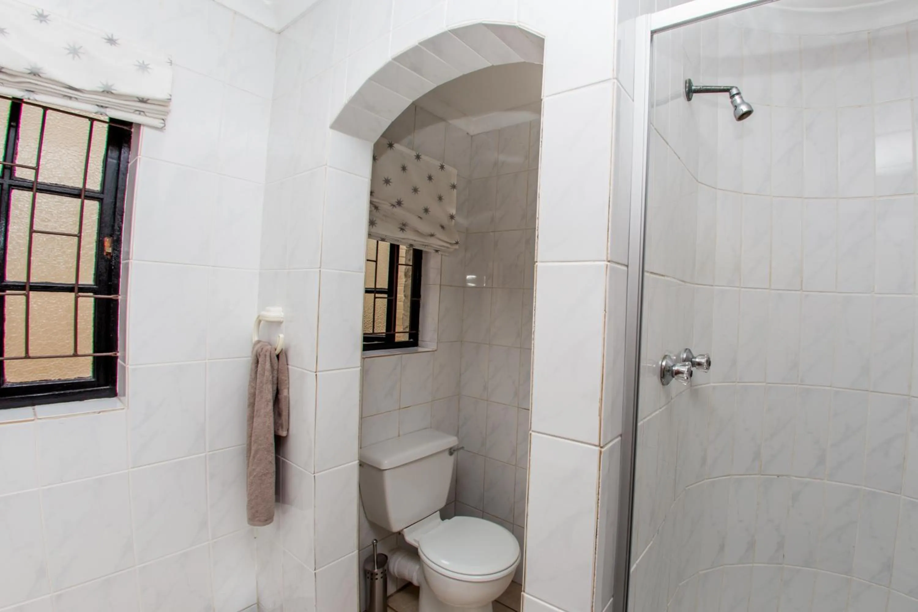 Bathroom in Winelands Villa Guesthouse and Cottages