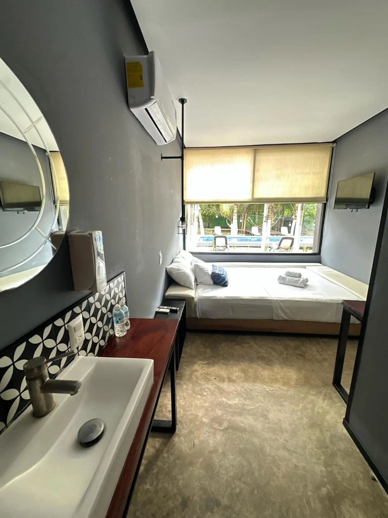 Photo of the whole room, Bed in Bacalar 102 Hotel