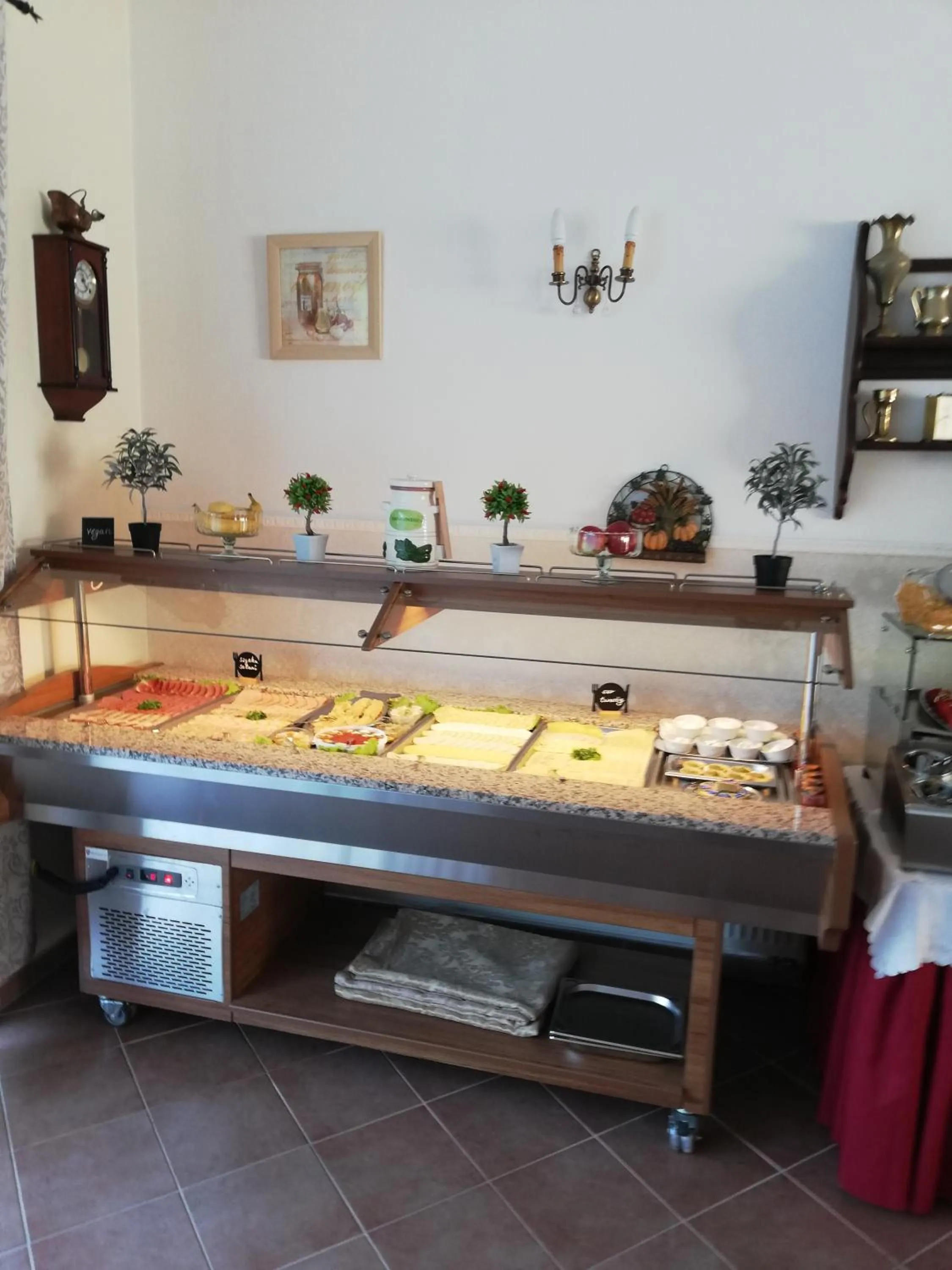 Buffet breakfast in Pension Asteria