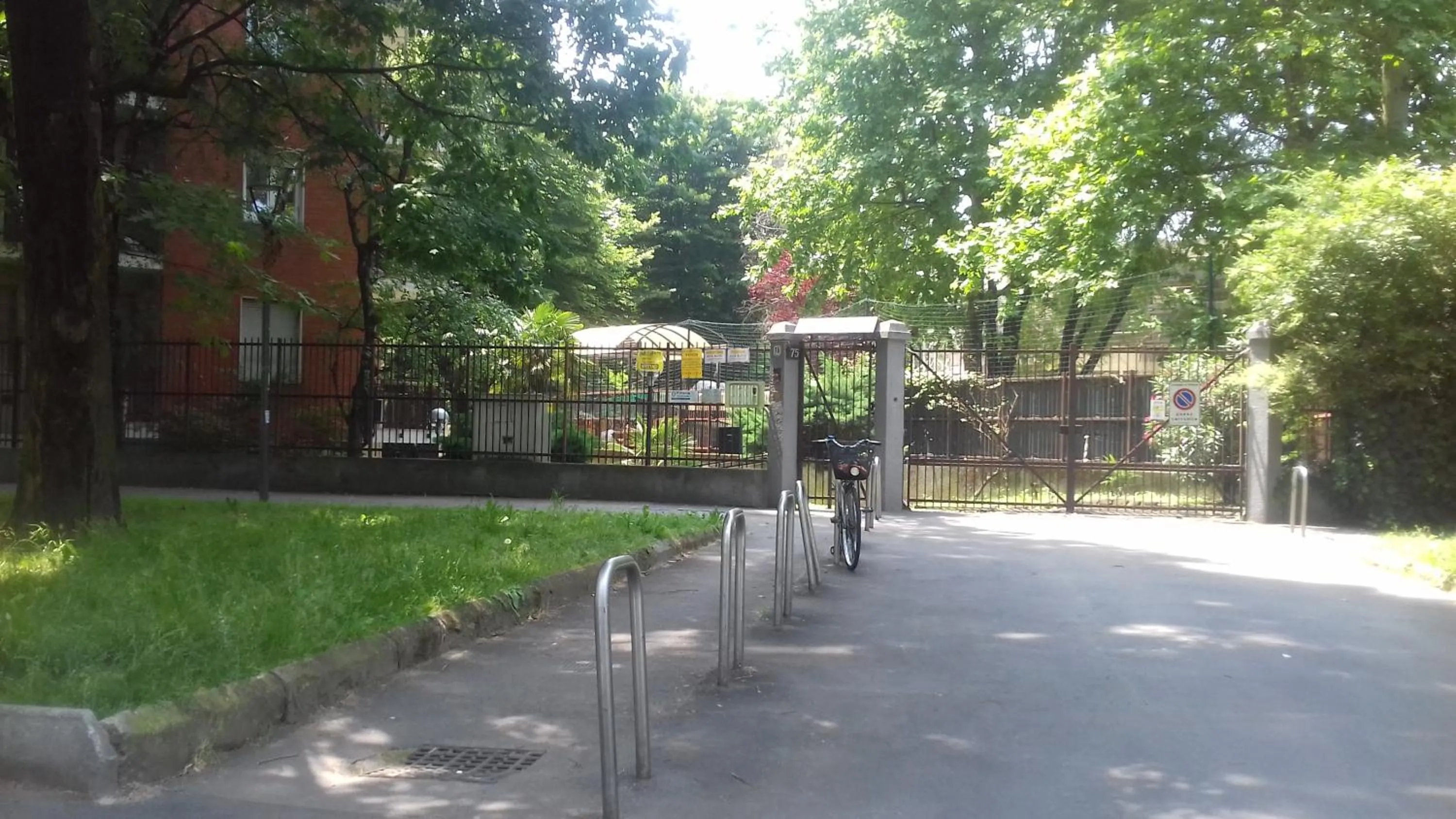 Property building in Bed & Breakfast A San Siro 75