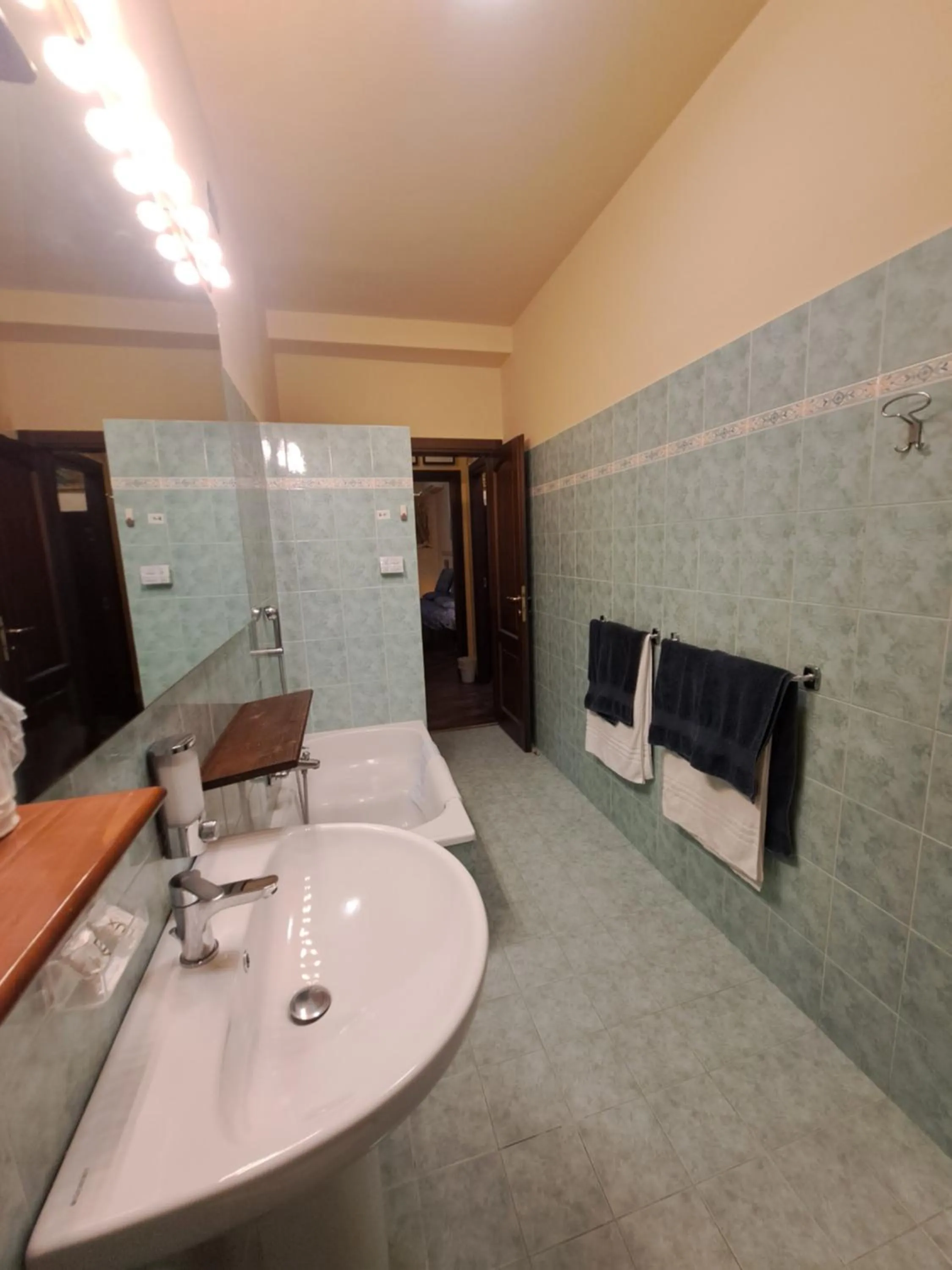 Shower in Bed & Breakfast A San Siro 75