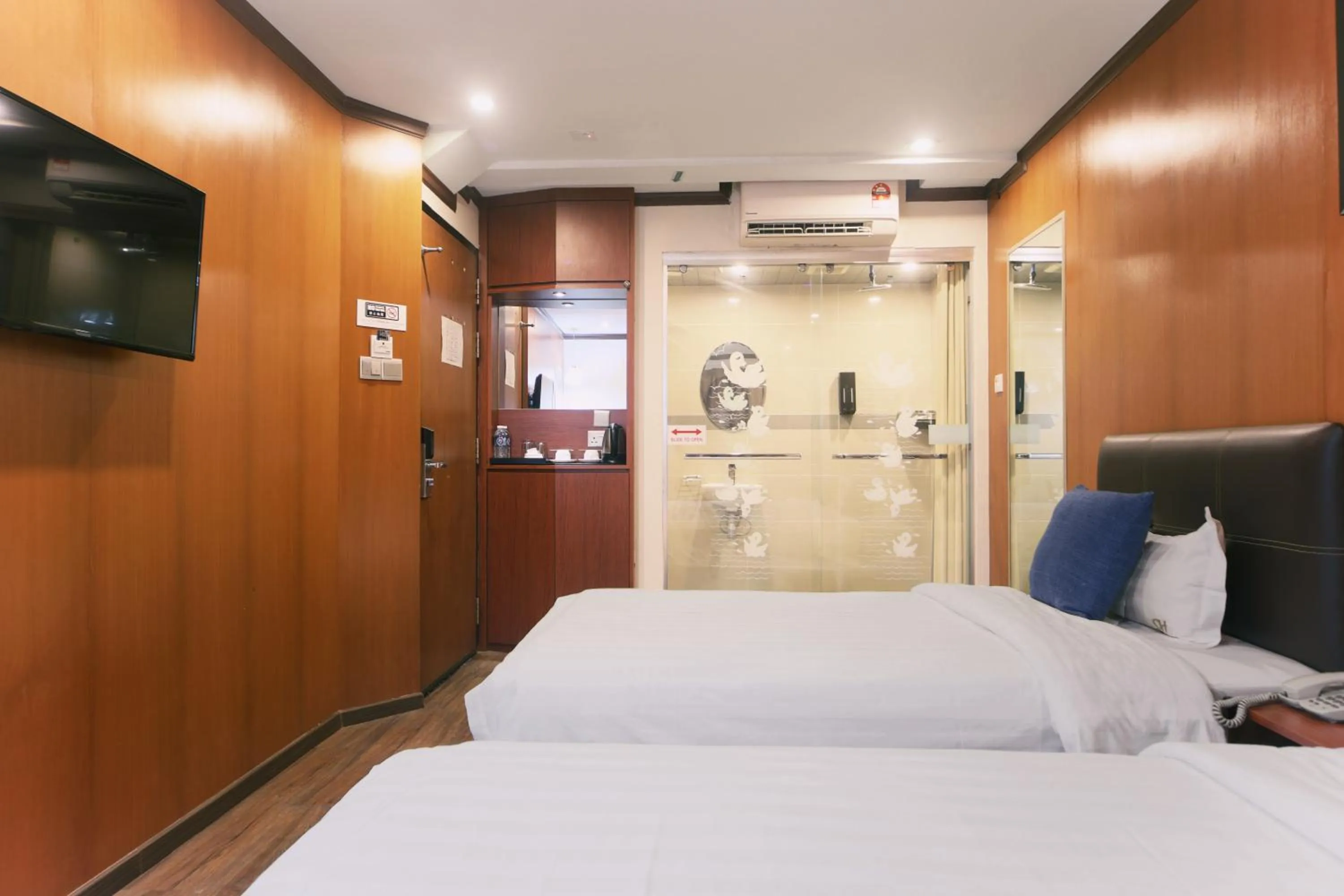 Bed in Chimera Hotel