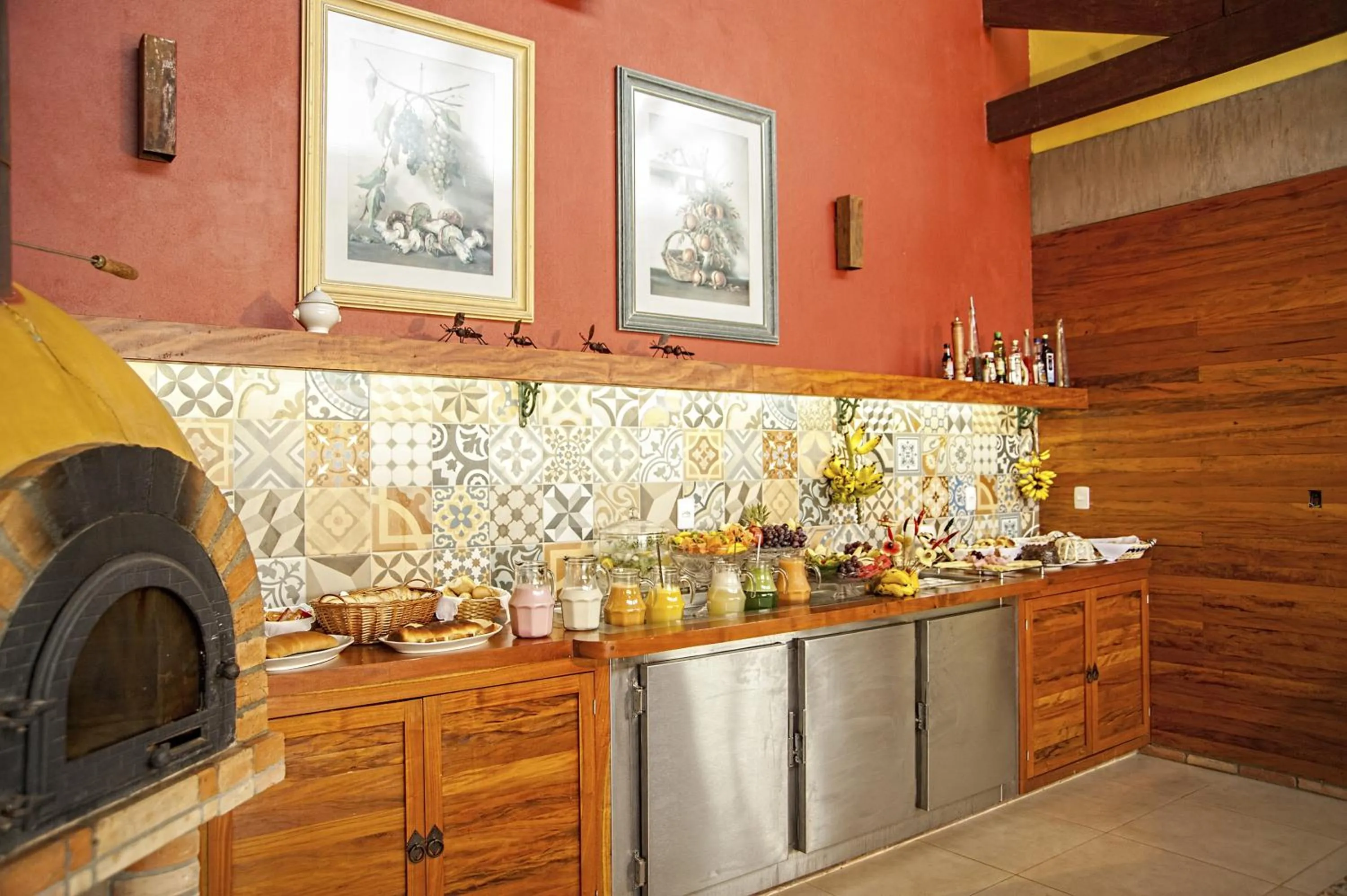 Buffet breakfast in BellaMinas Pousada