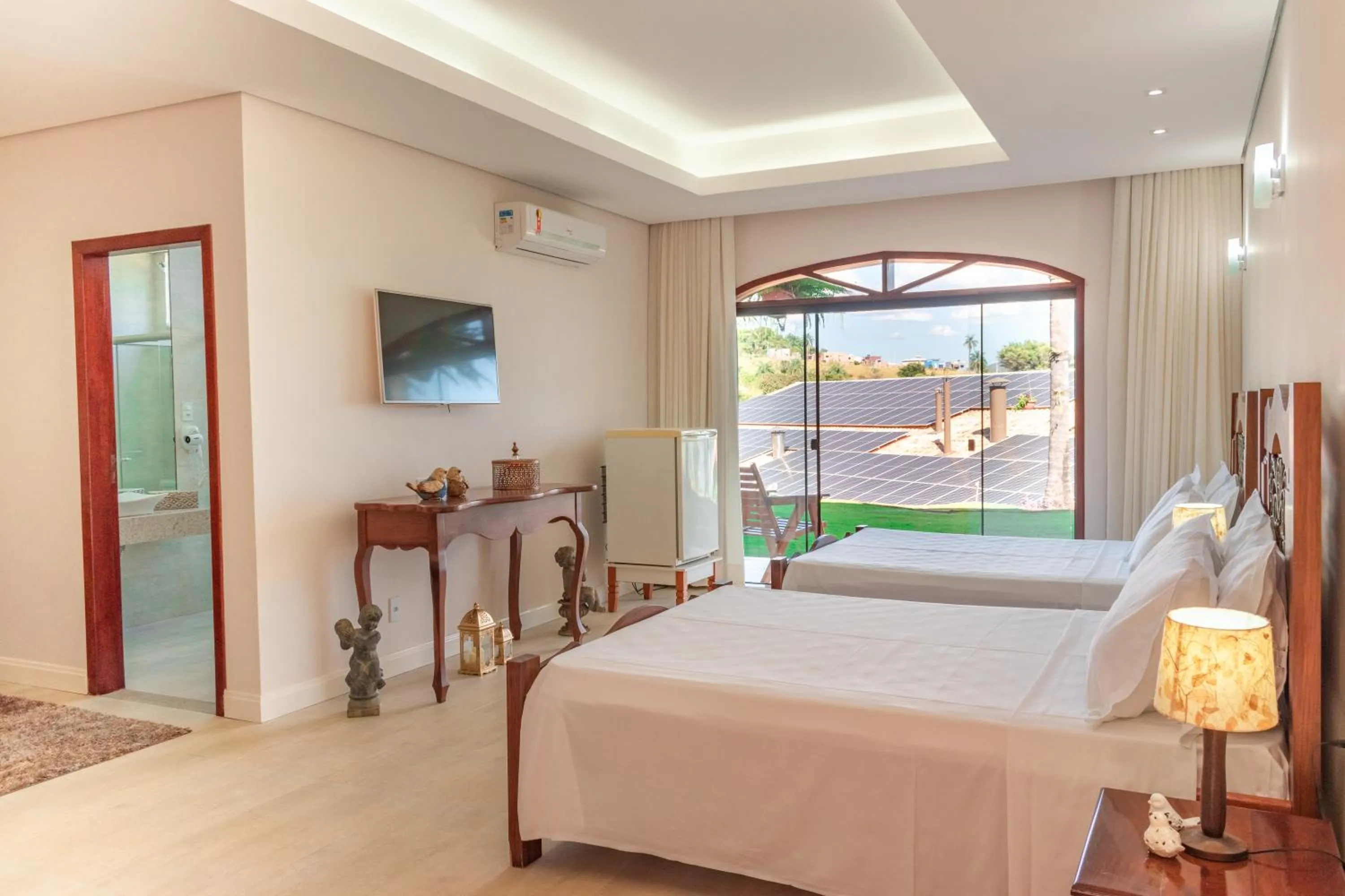 Photo of the whole room, Bed in BellaMinas Pousada