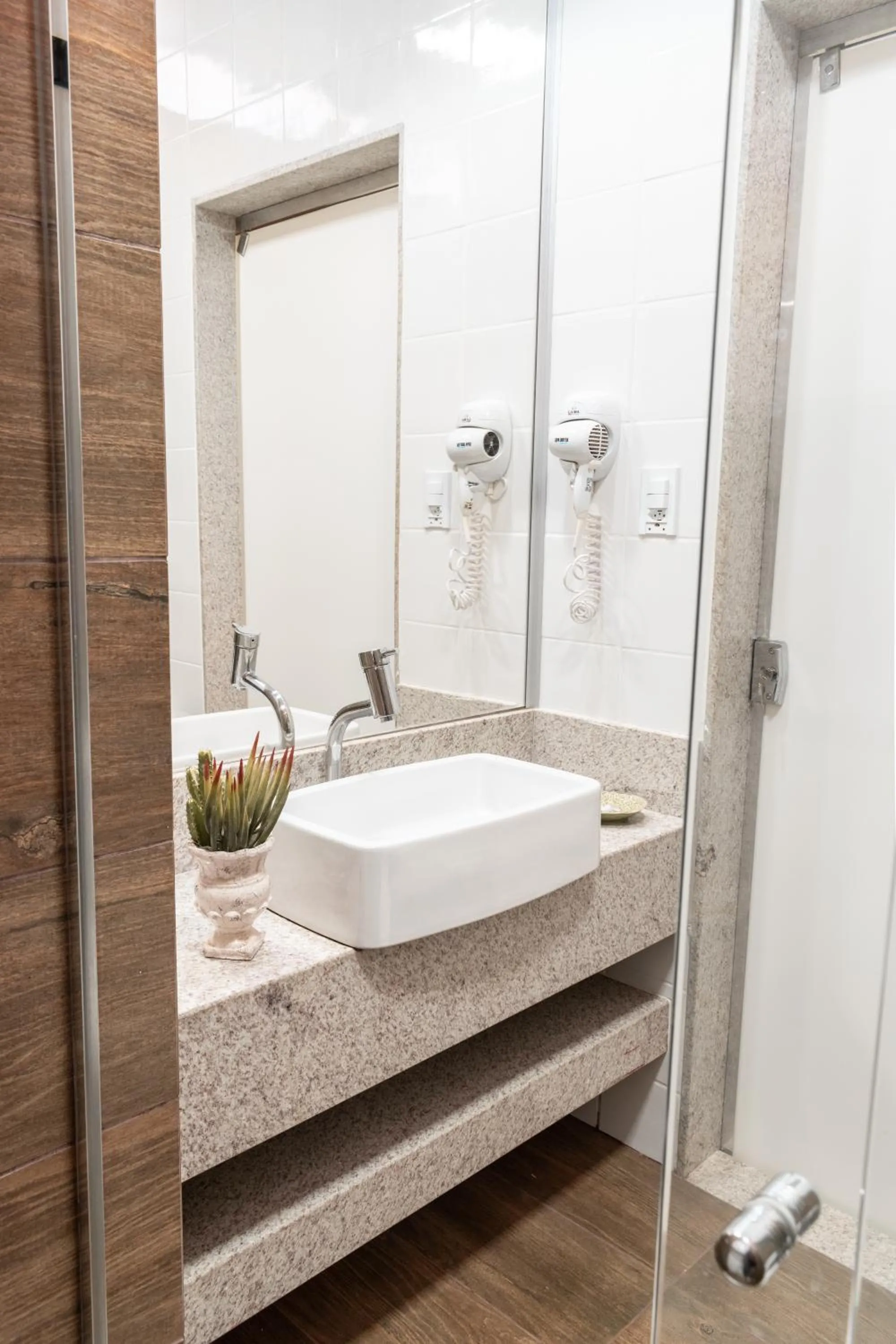 Bathroom in BellaMinas Pousada