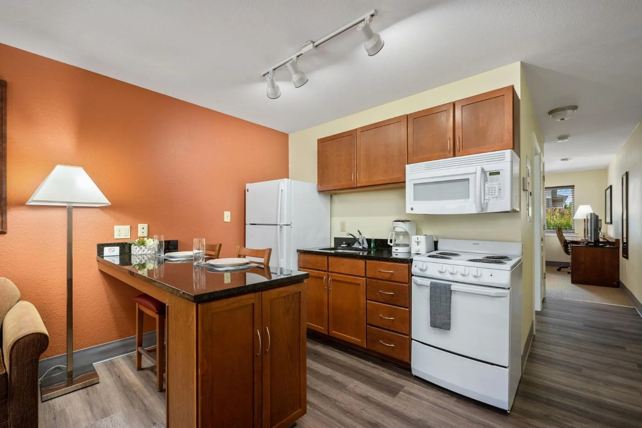 kitchen in Affordable Suites of America Stafford Quantico