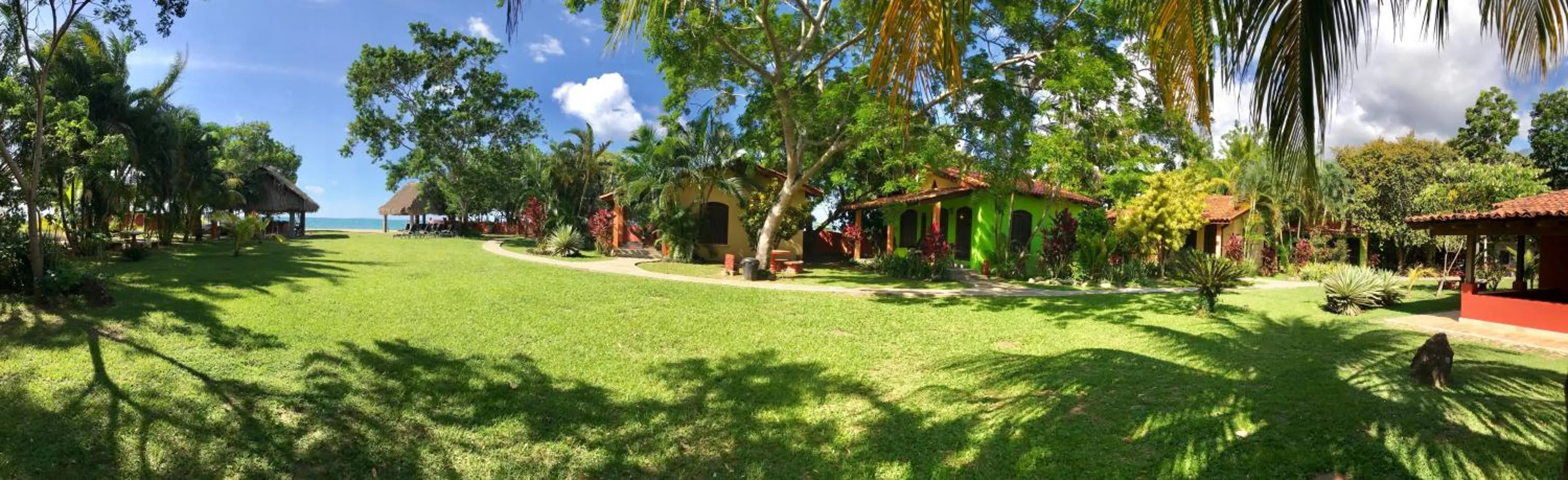 Facade/entrance in Tranquility Bay Beach Retreat