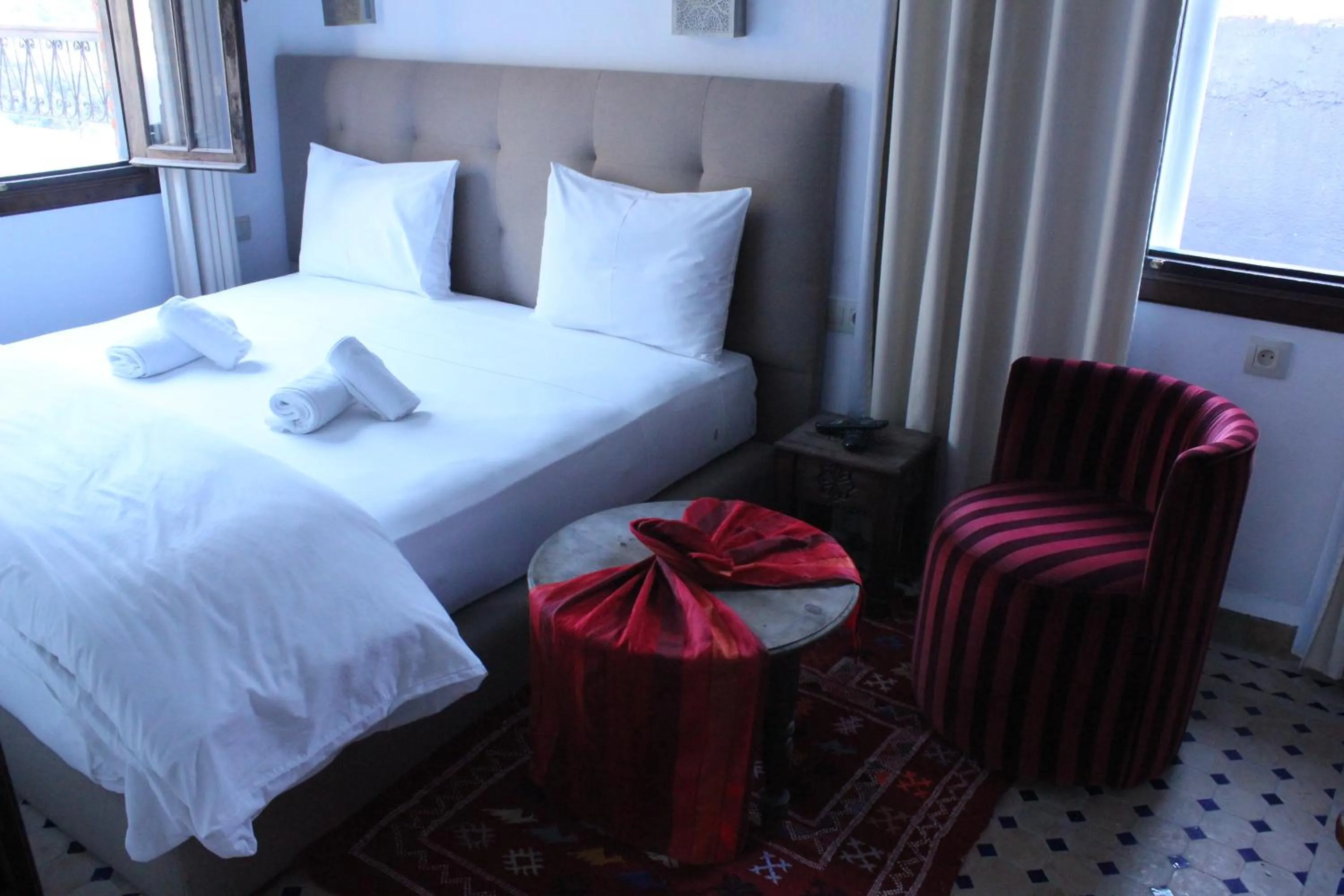 Photo of the whole room, Bed in Riad Zaitouna Chaouen