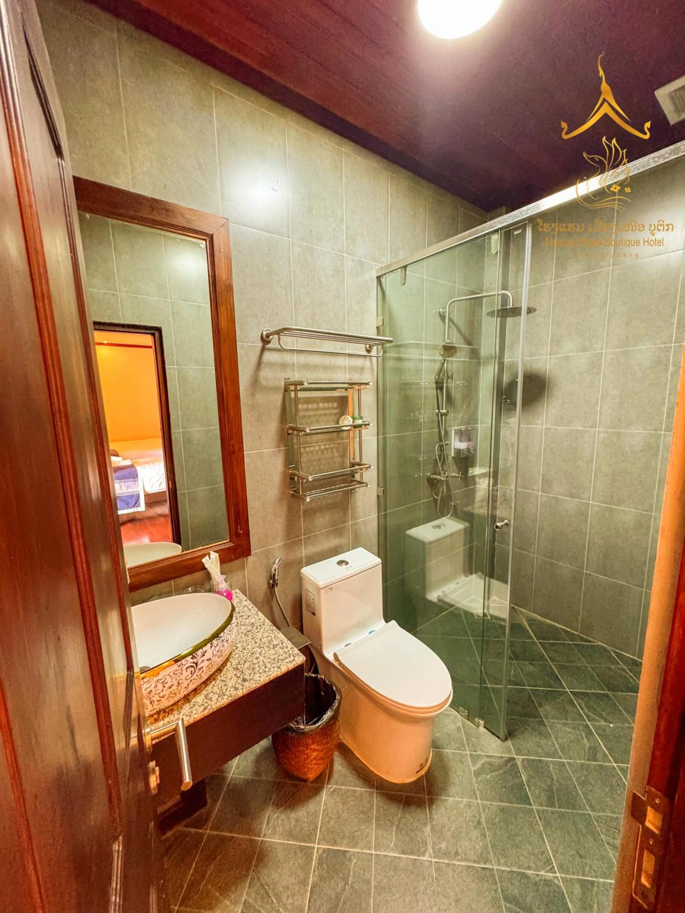 Toilet in Mueang Nuea Boutique Hotel