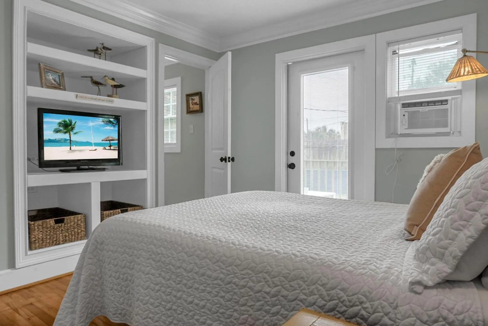 Bed in Carolina Beach Inn