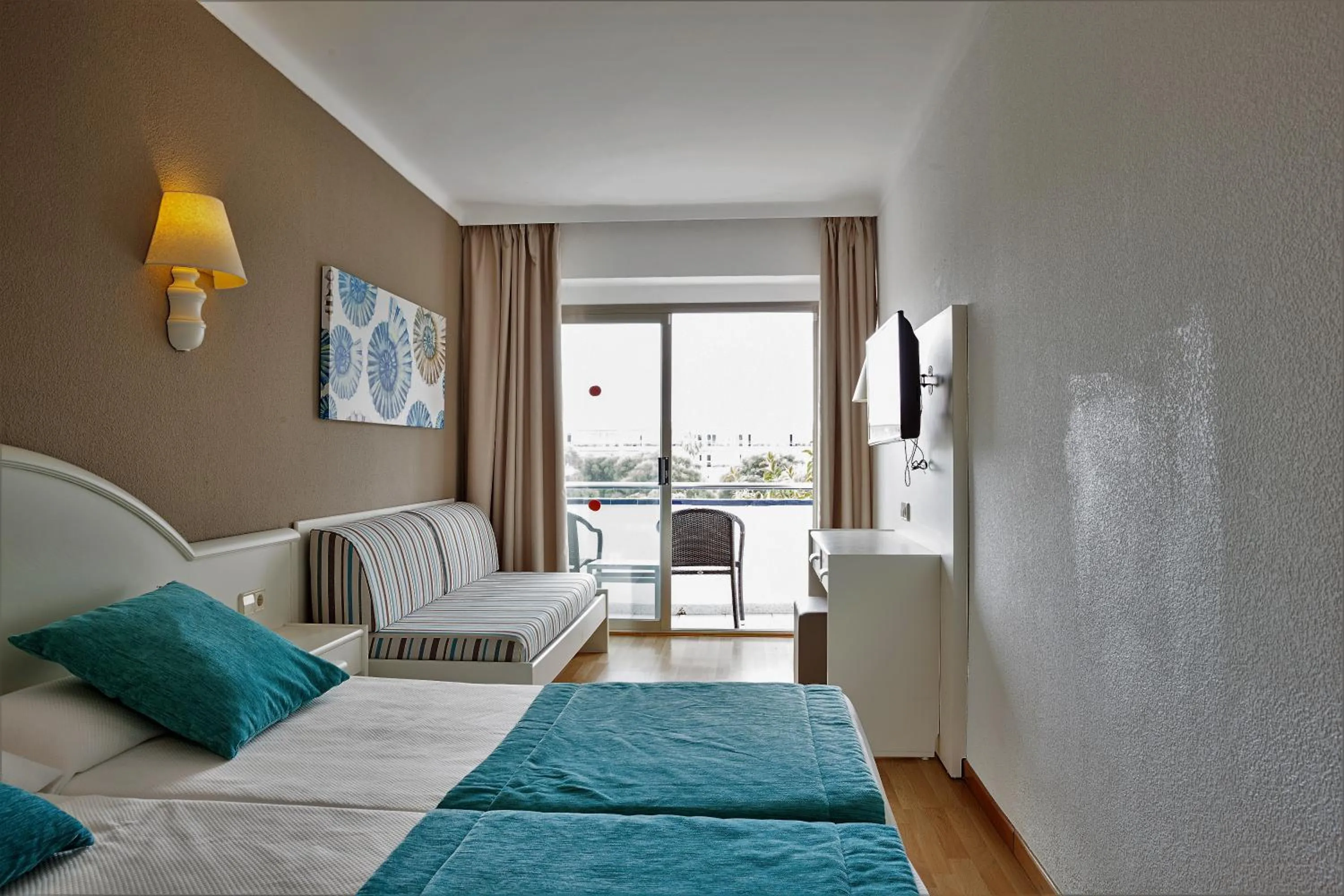 Photo of the whole room, Bed in Hotel Mariant