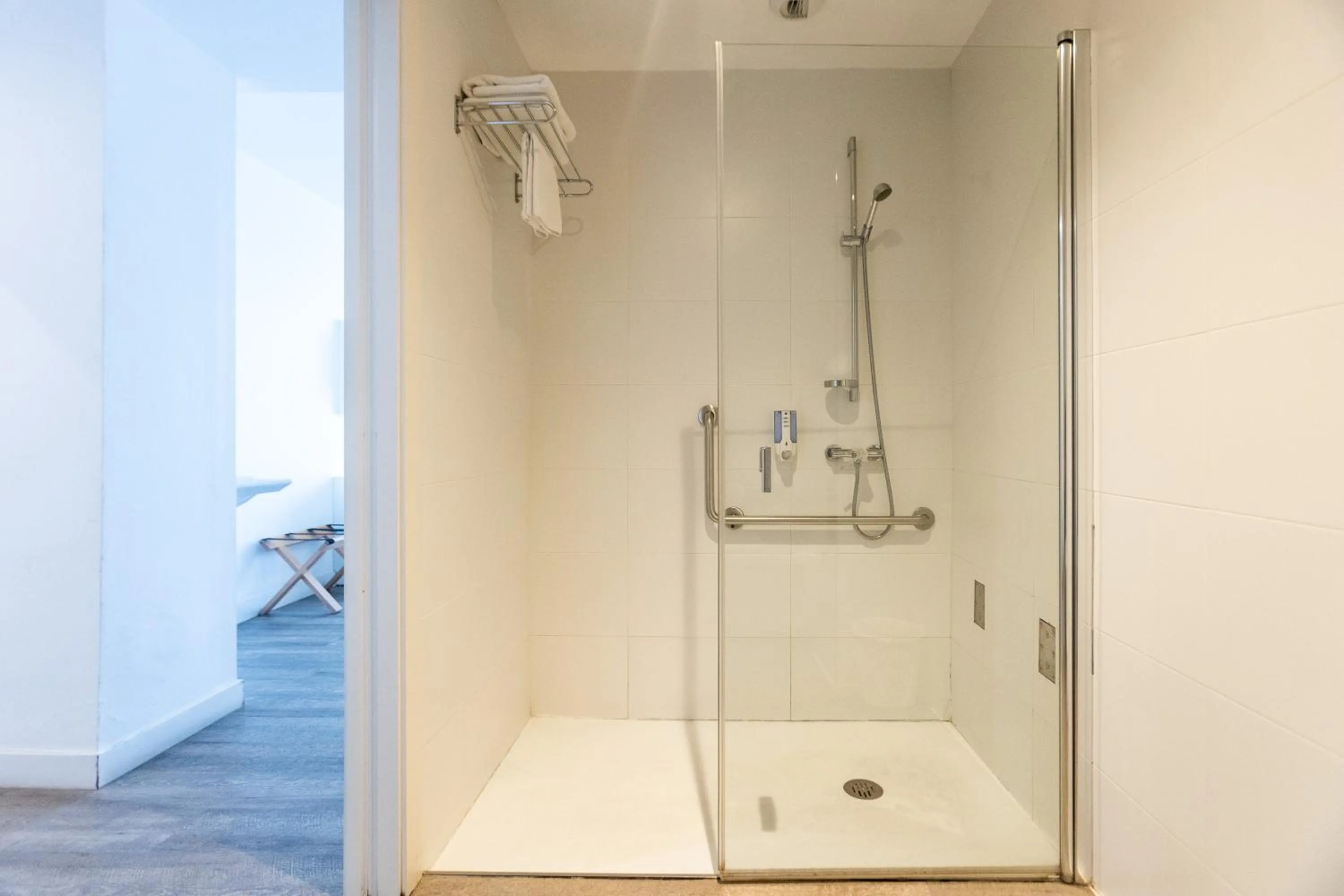 Bathroom in Hotel Mariant