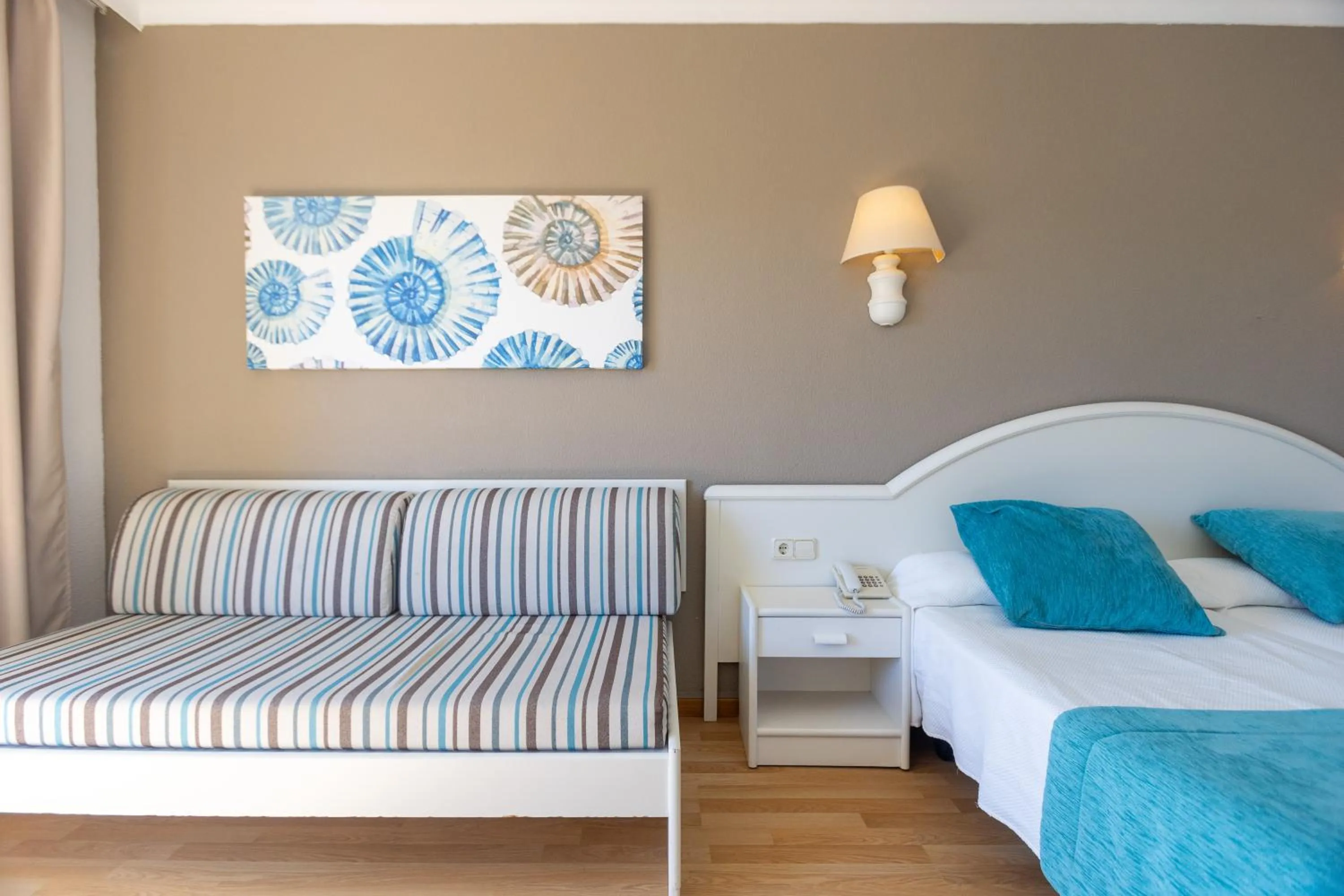 Photo of the whole room, Bed in Hotel Mariant