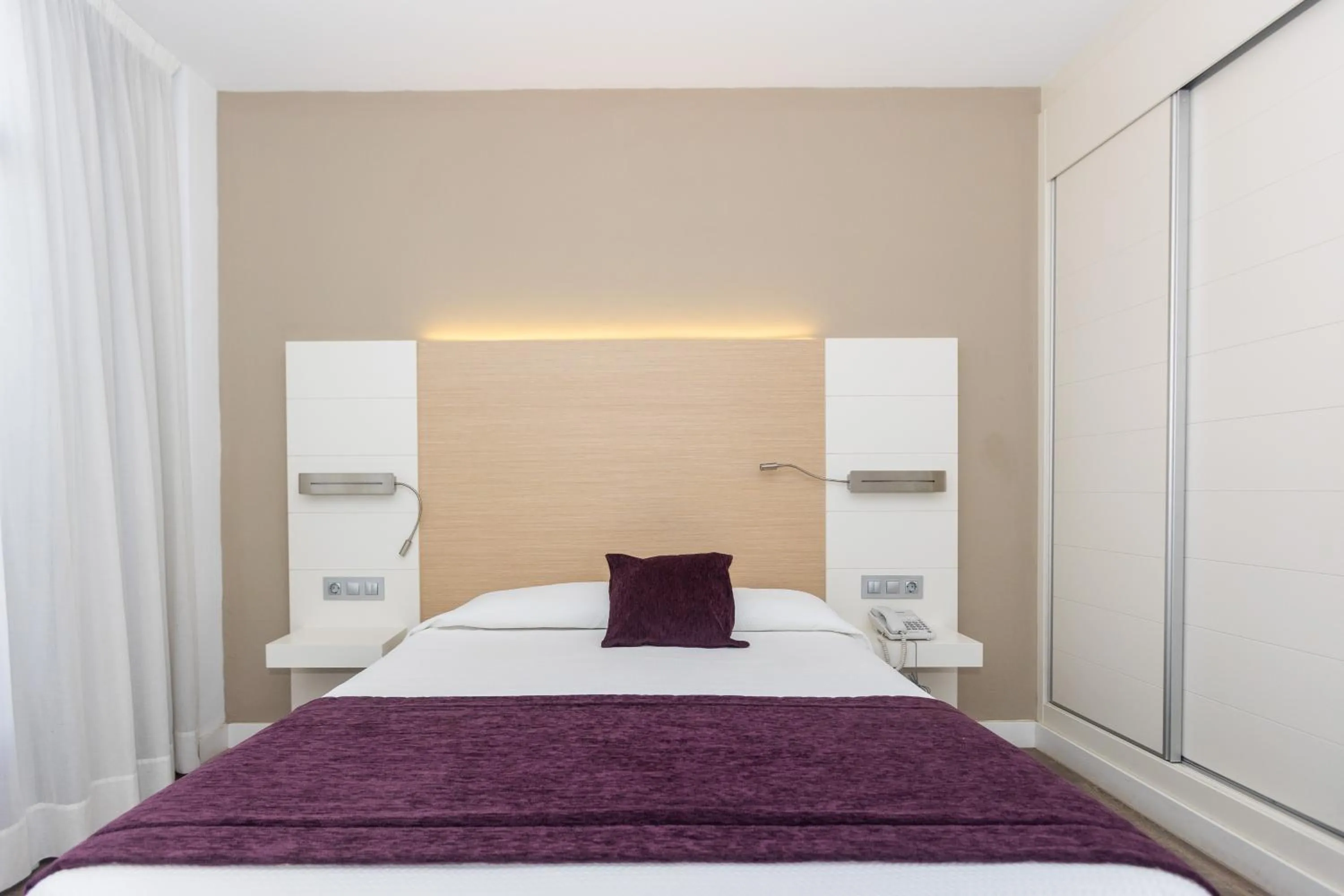 Bed in Hotel Mariant