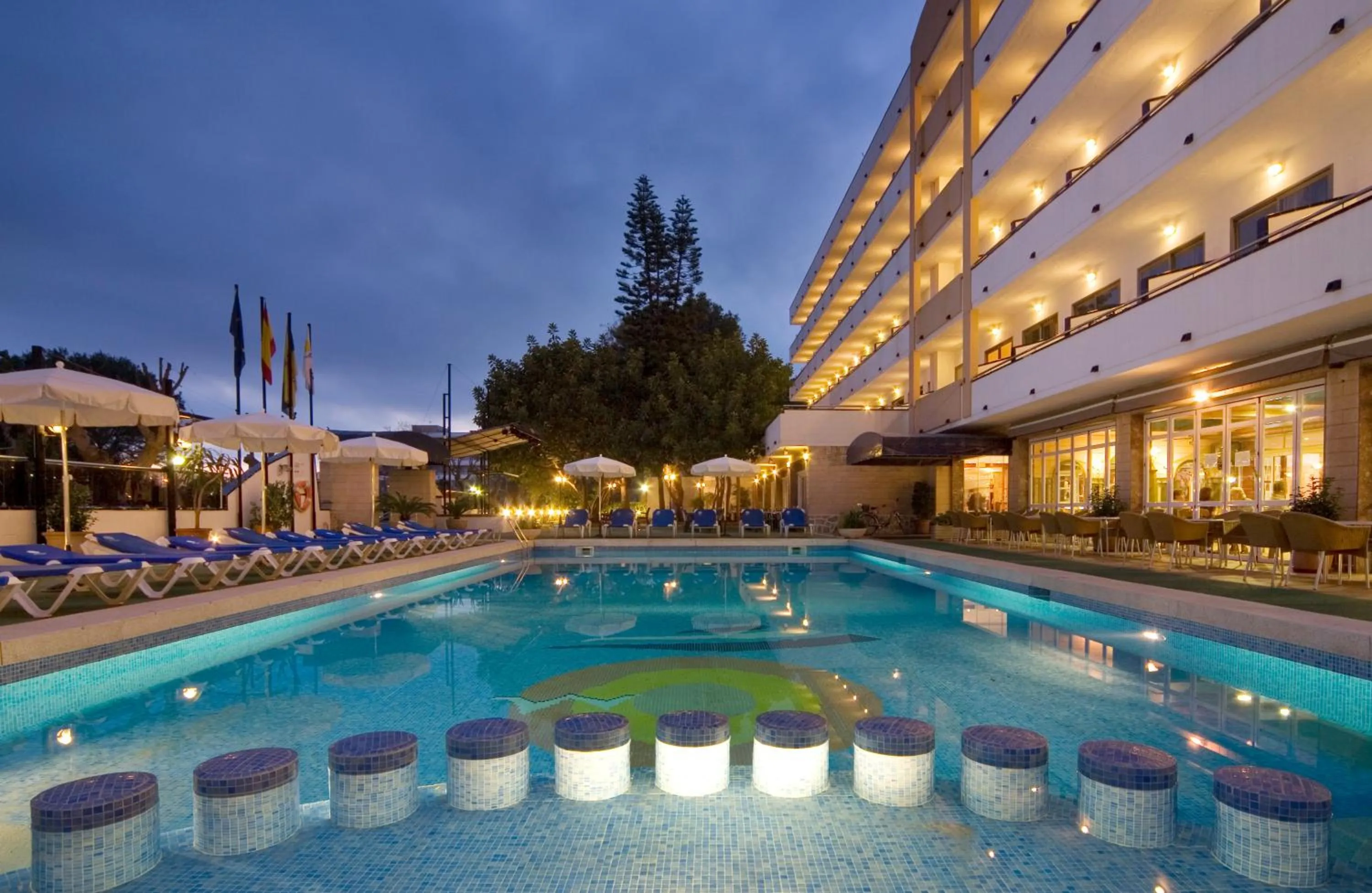 Facade/entrance in Hotel Mariant