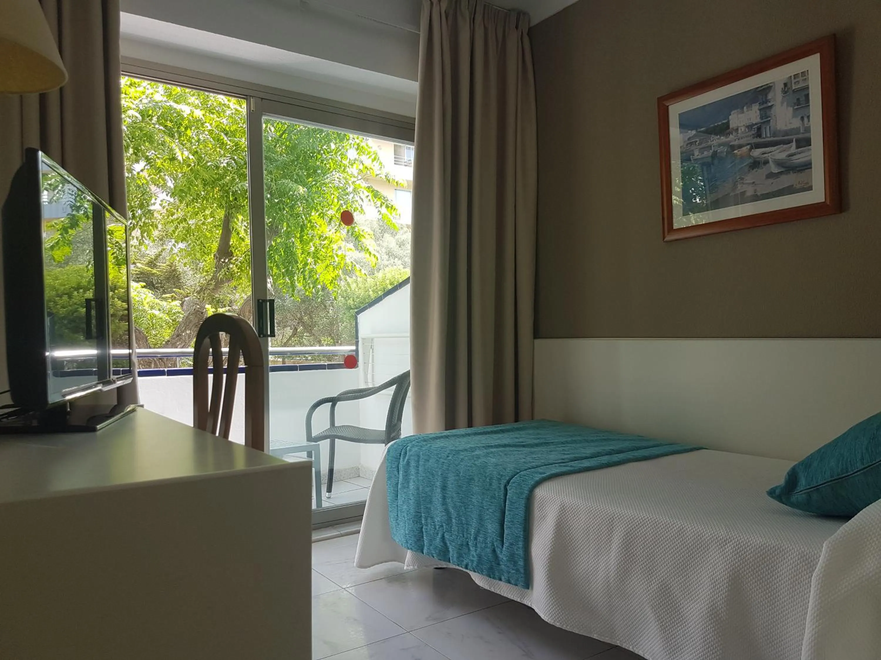 Photo of the whole room, Bed in Hotel Mariant