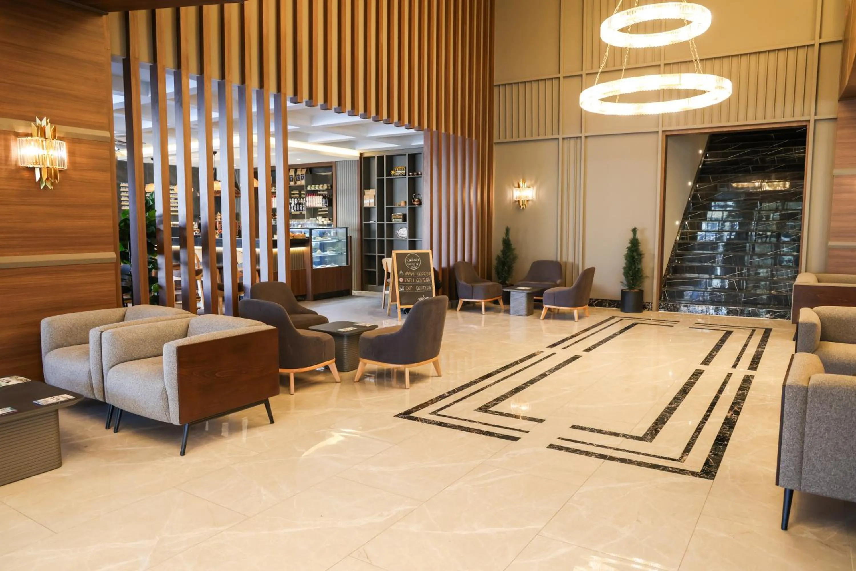 Lobby or reception in Continent Hotel Kahramanmaraş