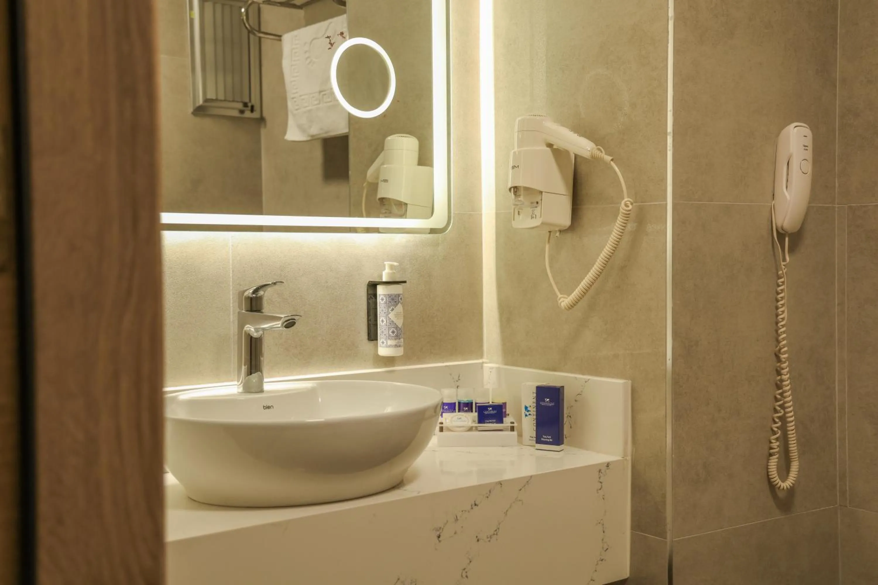 Shower in Continent Hotel Kahramanmaraş